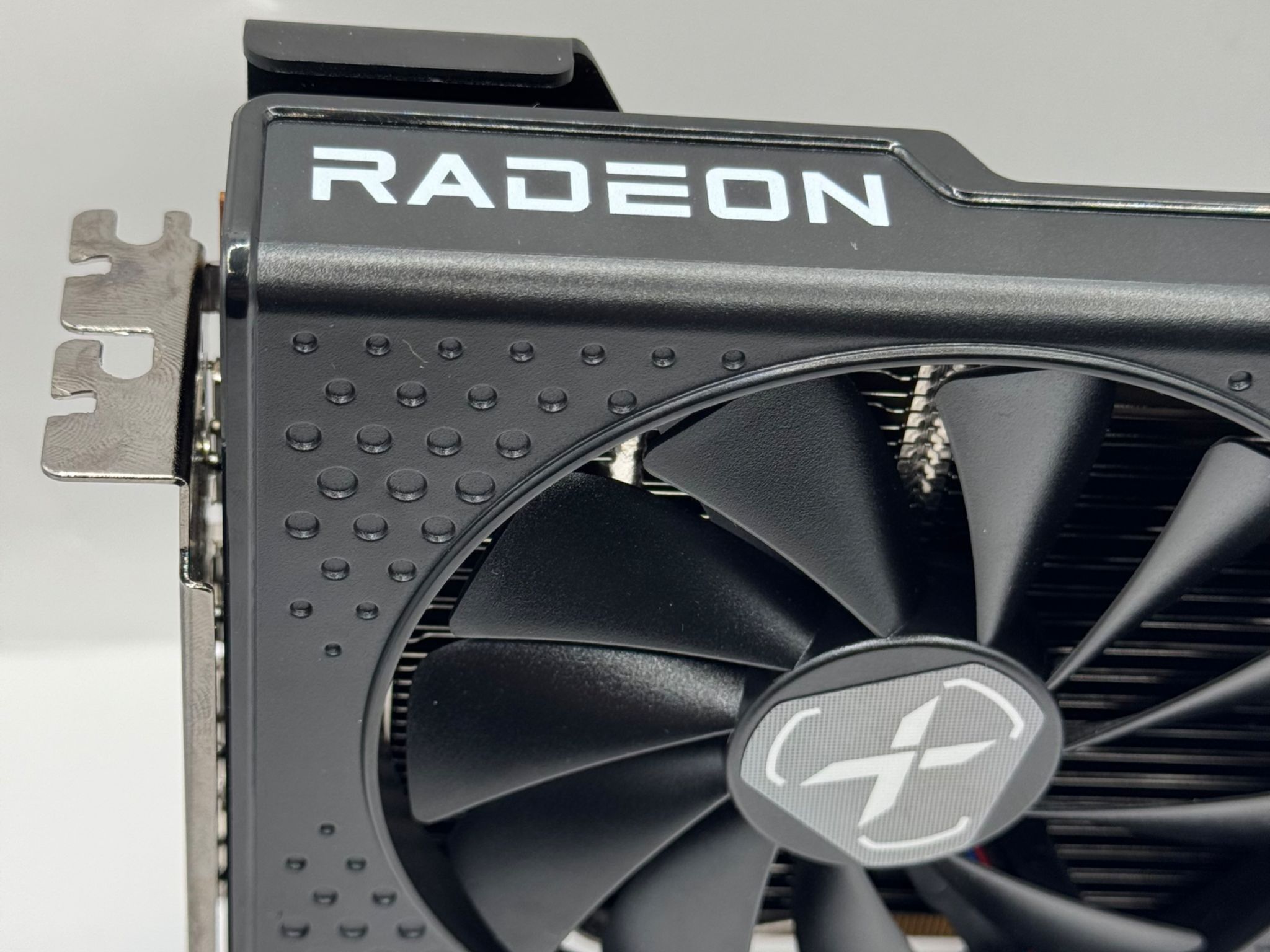 XFX Speedster SWFT 210 AMD Radeon RX 6650 XT Core Gaming 8GB GDDR6 Graphics Card