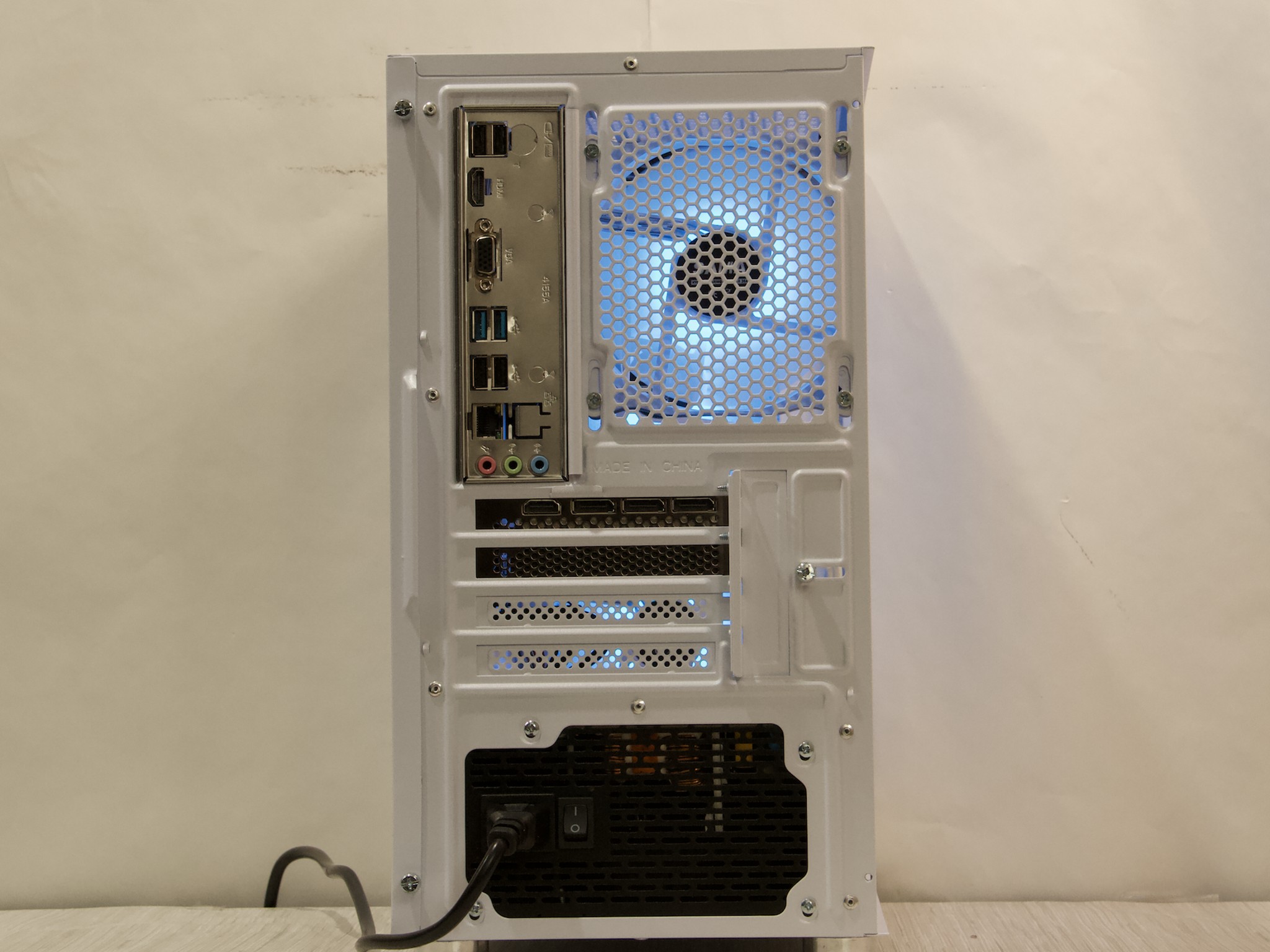 RTX 4060 Ti, Ryzen 5 3600, 16GB DDR4, 1TB NVMe SSD, WiFi - Gaming PC