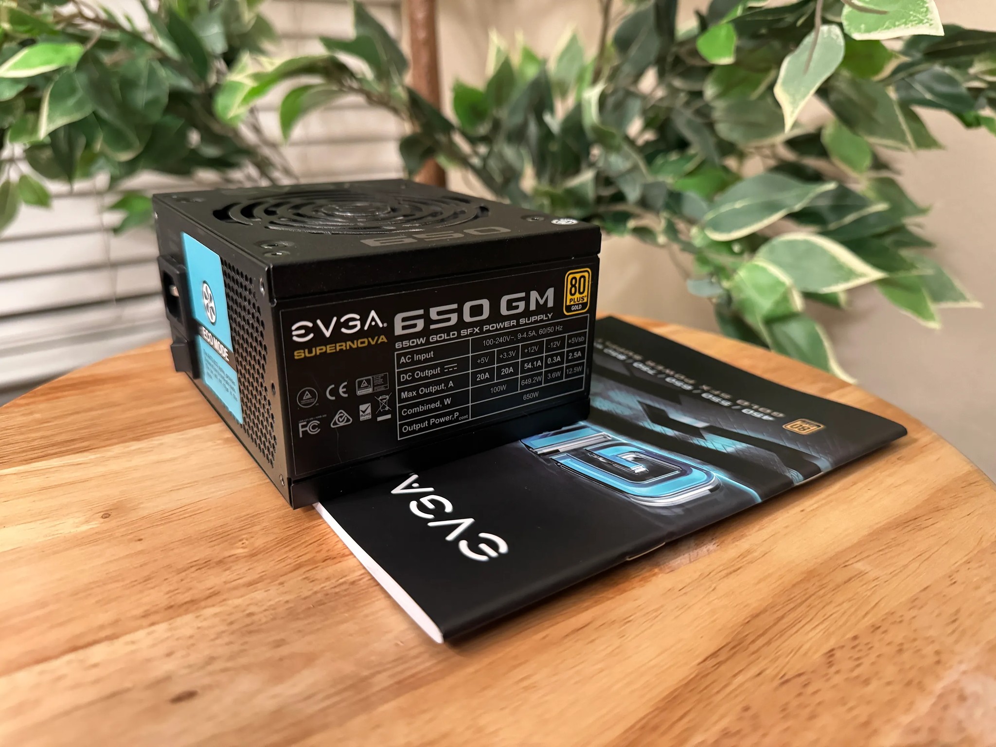 EVGA SFX SuperNOVA 650 GM, 80 Plus Gold 650W