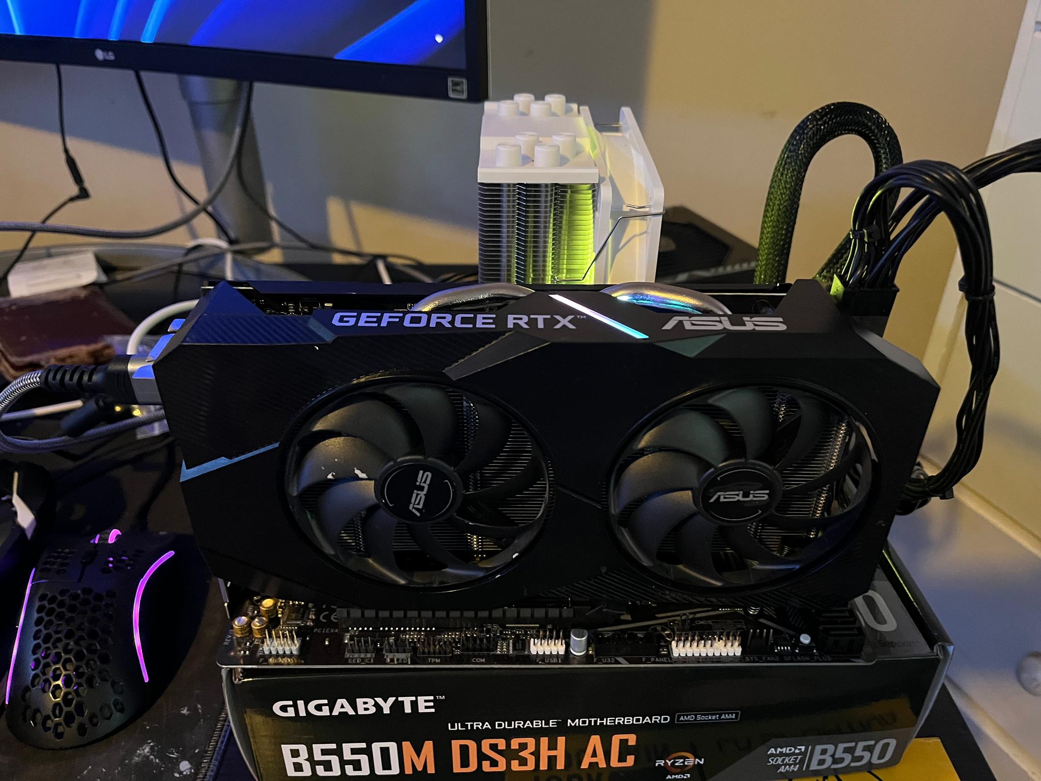 RTX 2060 6gb | Read Description |