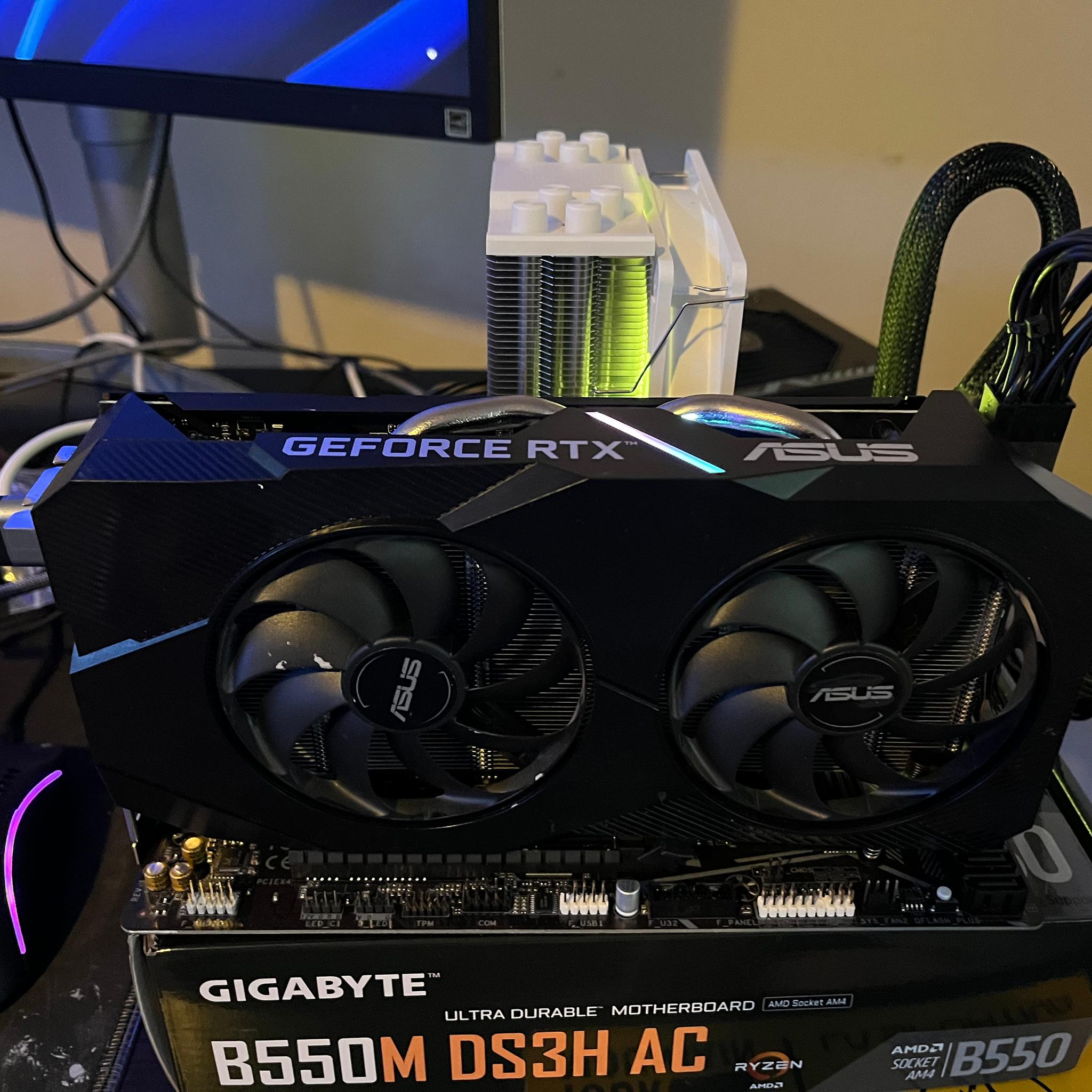 RTX 2060 6gb | Read Description |