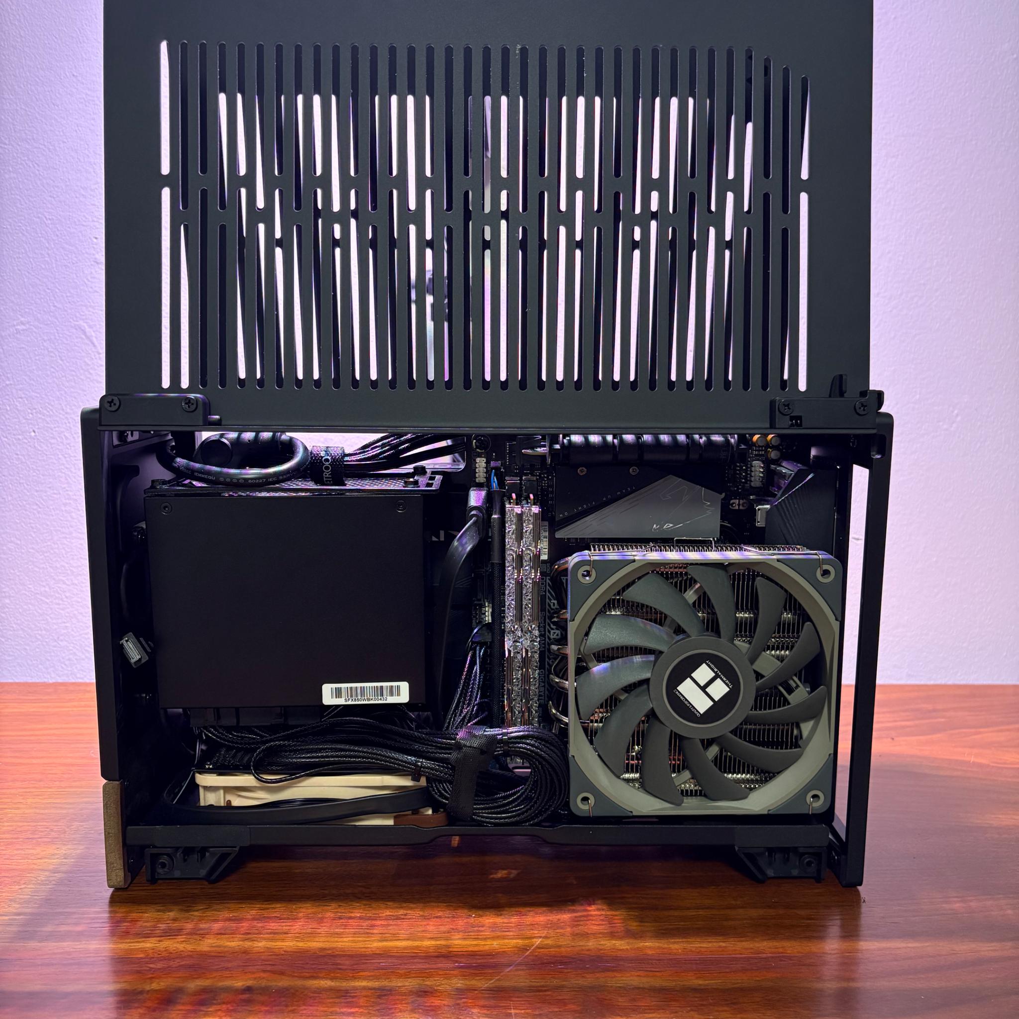 RTX 5070 | Ryzen 9 5900X | 32GB DDR4 | 1 TB SSD | 850W PSU | 1x 120MM Fan | Fractal Terra