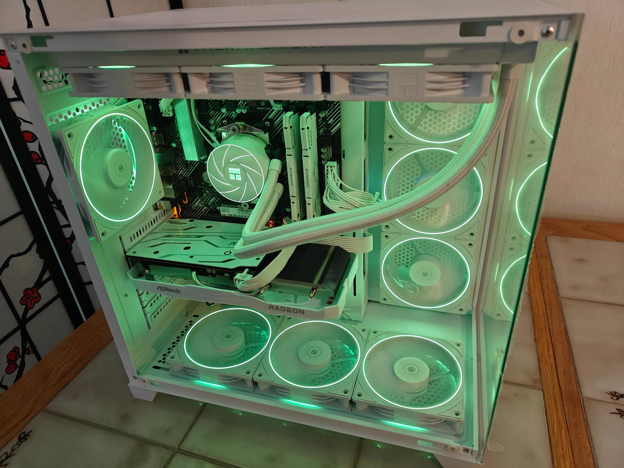 Neutron Star | RX 6600 | R5 5600 | 2TB NVMe/SSD | 32GB DDR4 RAM | RC-RGB | WiFi-6E/BT | Windows 11