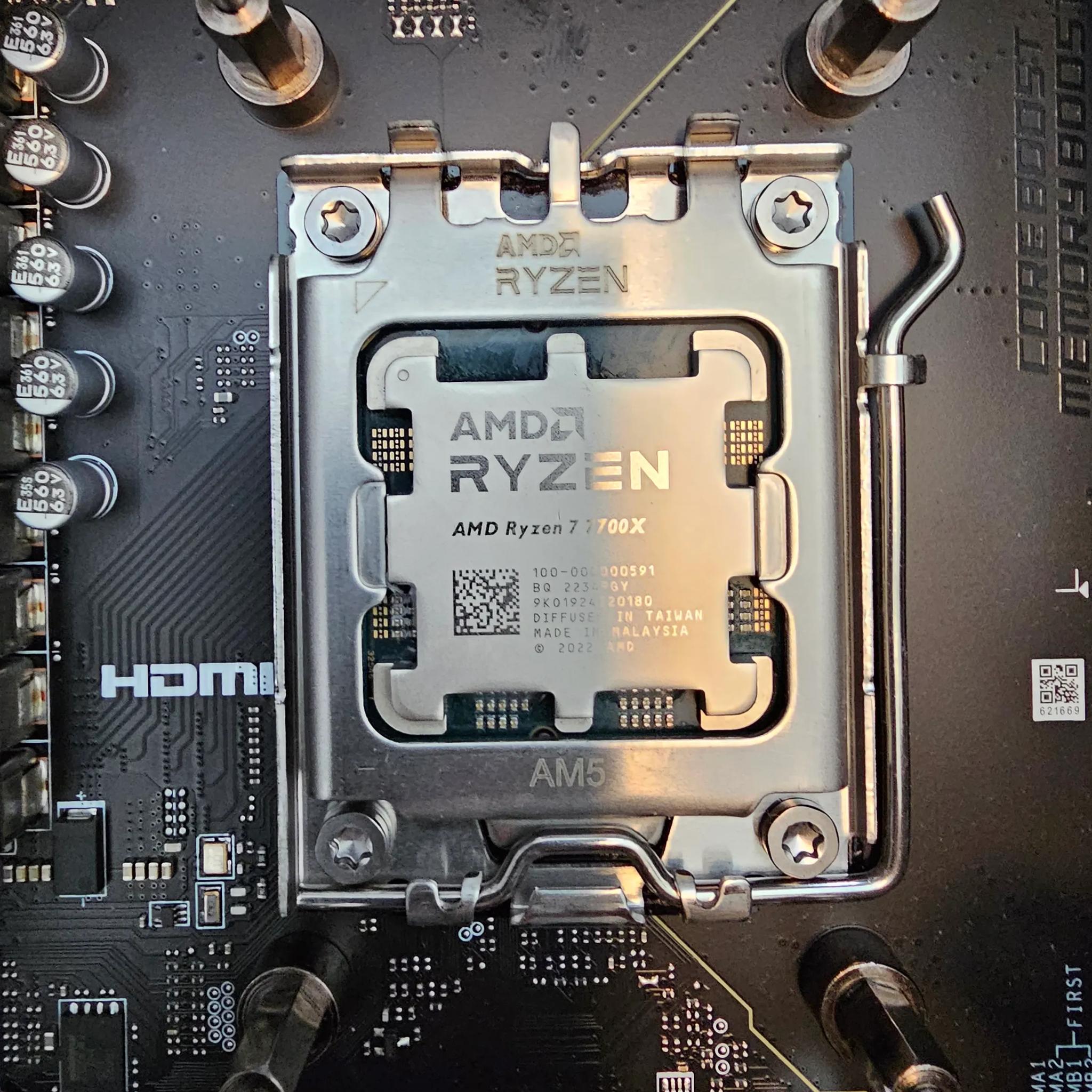AMD Ryzen 7 7700X ***FAST SHIPPING***