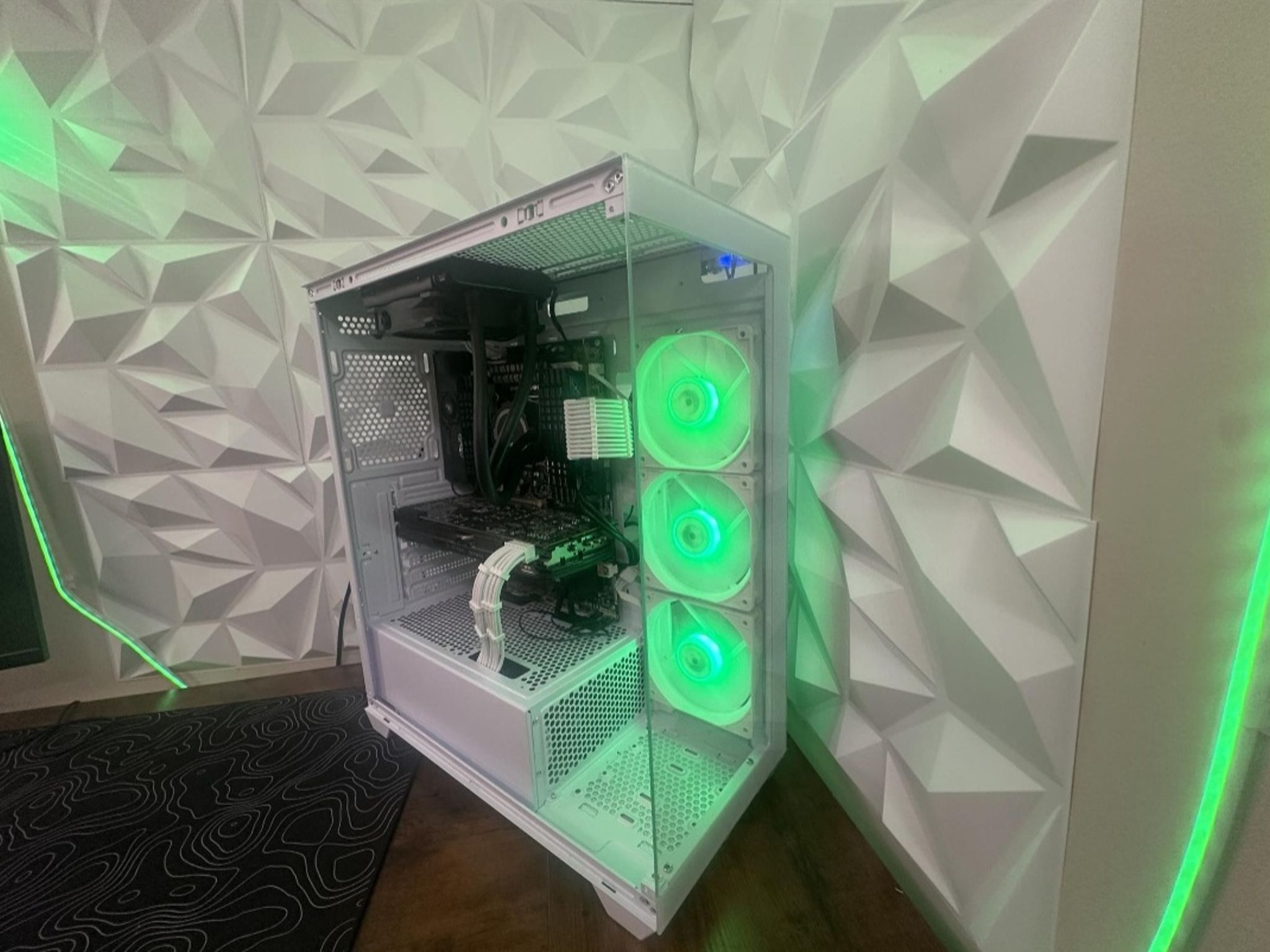 🤍🤍 All White Gaming Pc | i7 + GTX 980 | 32GB RAM | WIFI + BT |500GB SATA - 🤍🤍