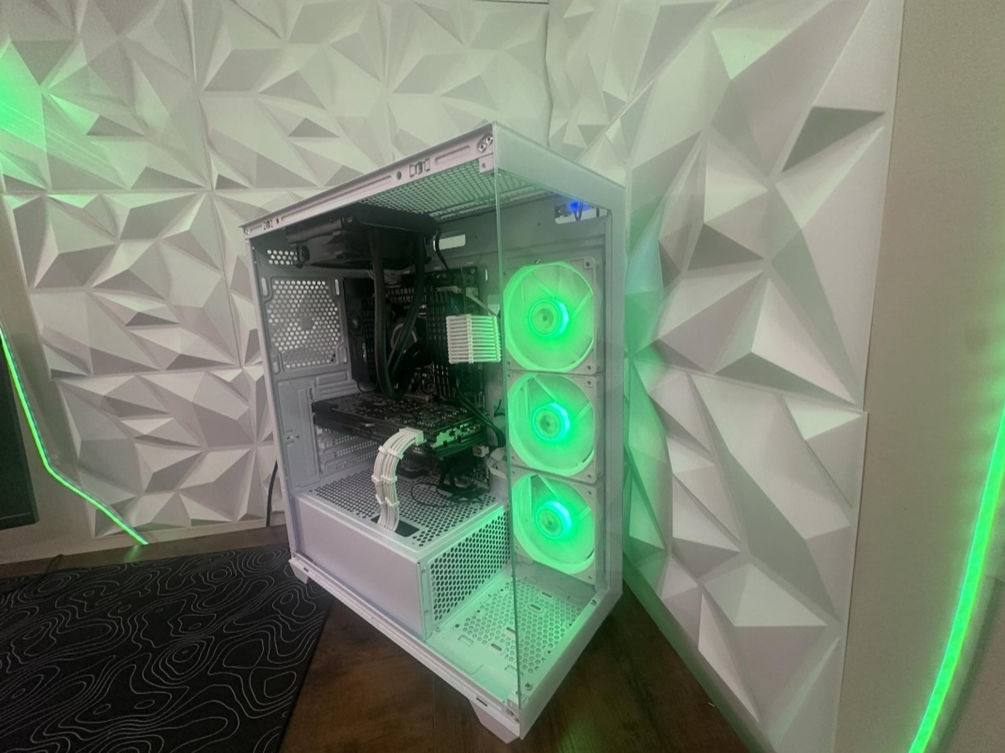 🤍🤍 All White Gaming Pc | i7 + GTX 980 | 32GB RAM | WIFI + BT |500GB SATA - 🤍🤍