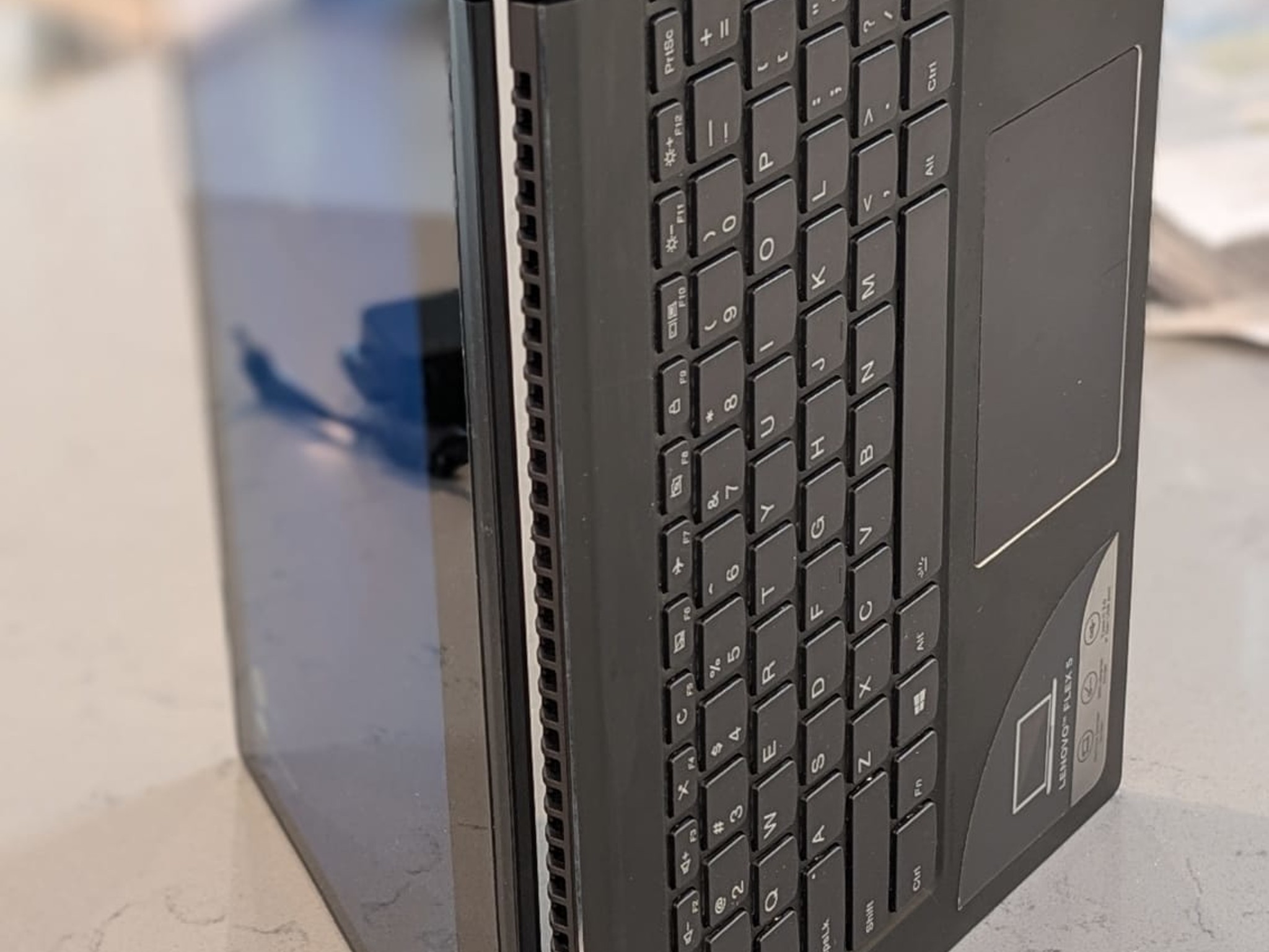 Lenovo IdeaPad Flex 5 14" FHD 2-in-1