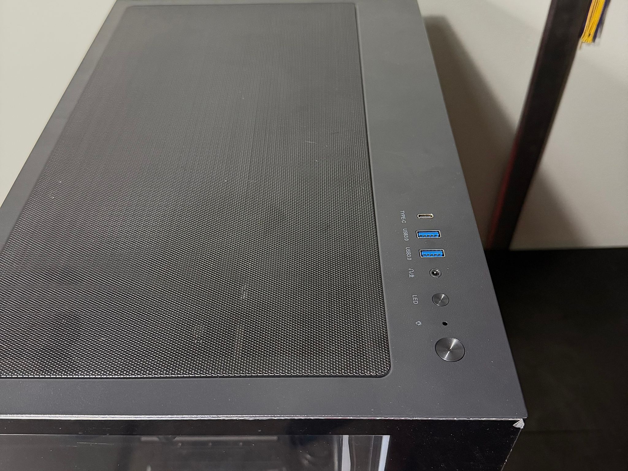 Insane 7800X3D | 9070XT | 48GB DDR5 | 2TB M.2 | LCD Screen AIO Cooler Gaming PC