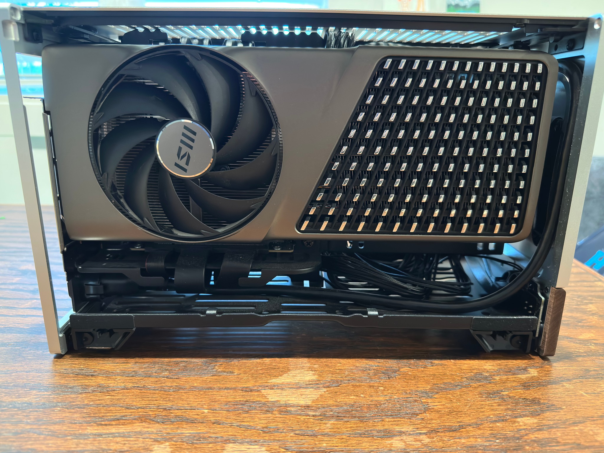 RTX 4070TI Super X Ryzen 7 7800X3D SFF PC