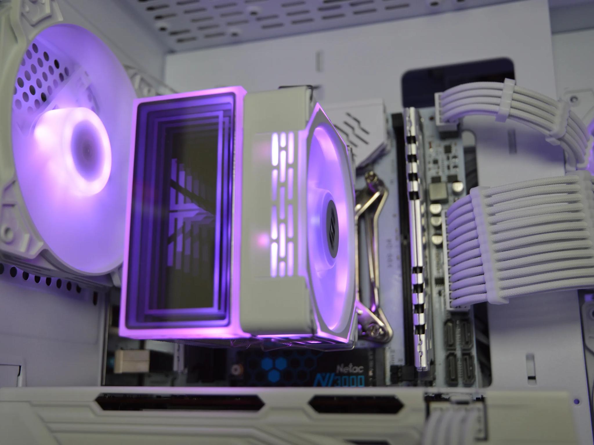 ⚪⚪| RX 580 8GB | INTEL XEON E5 2670 V3 | 16GB RAM | 1TB SSD | Ice Frost |