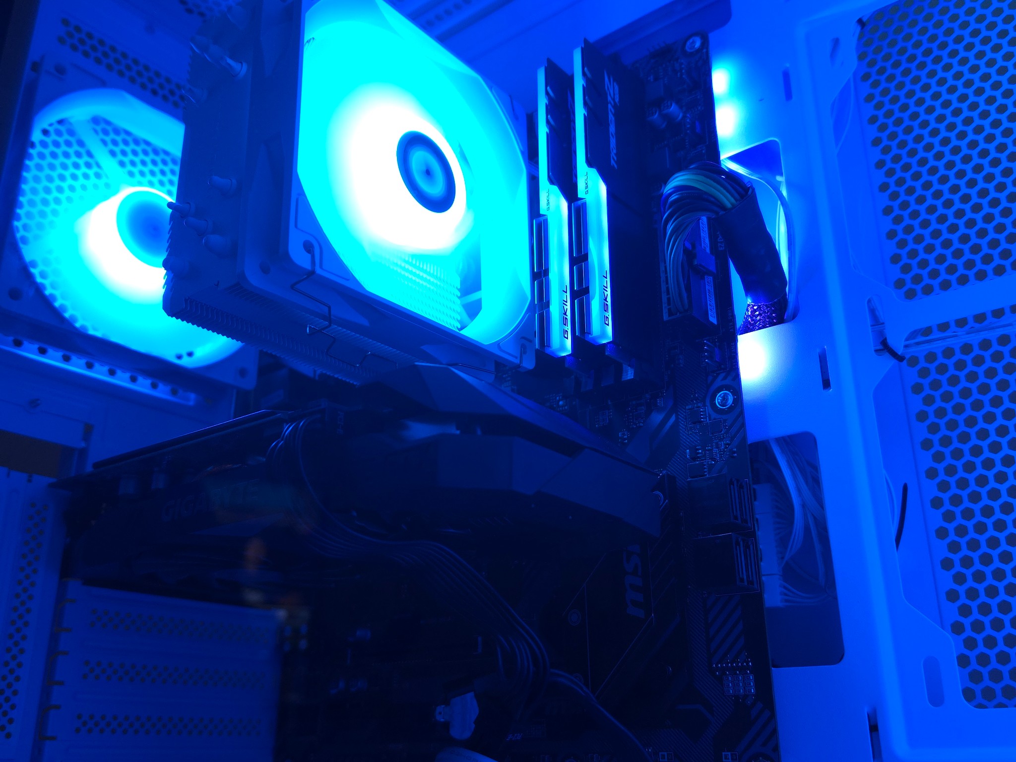 Frostbite - Ryzen 7 3700X / RTX 2060 — 1080p/1440p High Refresh Gaming PC | 32GB RAM