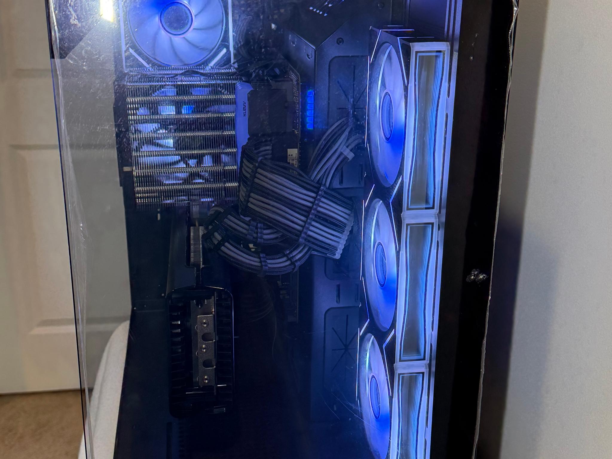 i7 10700F, 32GB DDR4 Memory, XFX RX 6800 16GB, 1 TB M.2 Gaming System