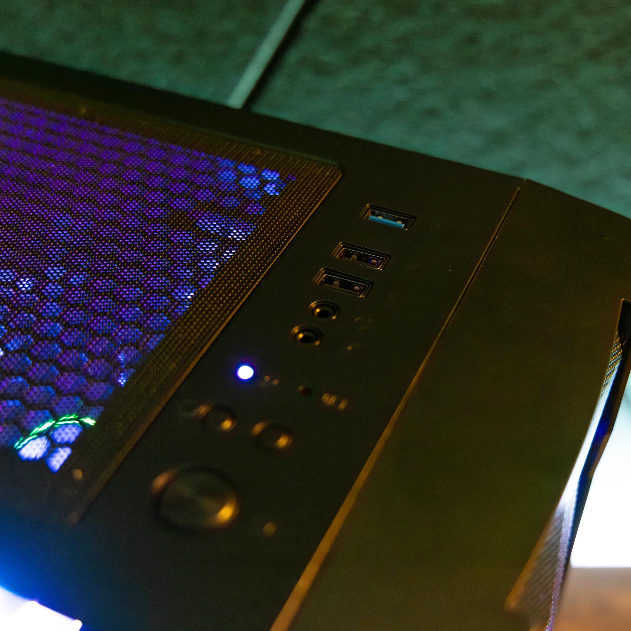 📟 Chipster 📟 AMD RX 6650 XT / Ryzen 5 5600X / 1TB NVME / 32GB DDR4 Ram / Air Cooler / W11 Pro