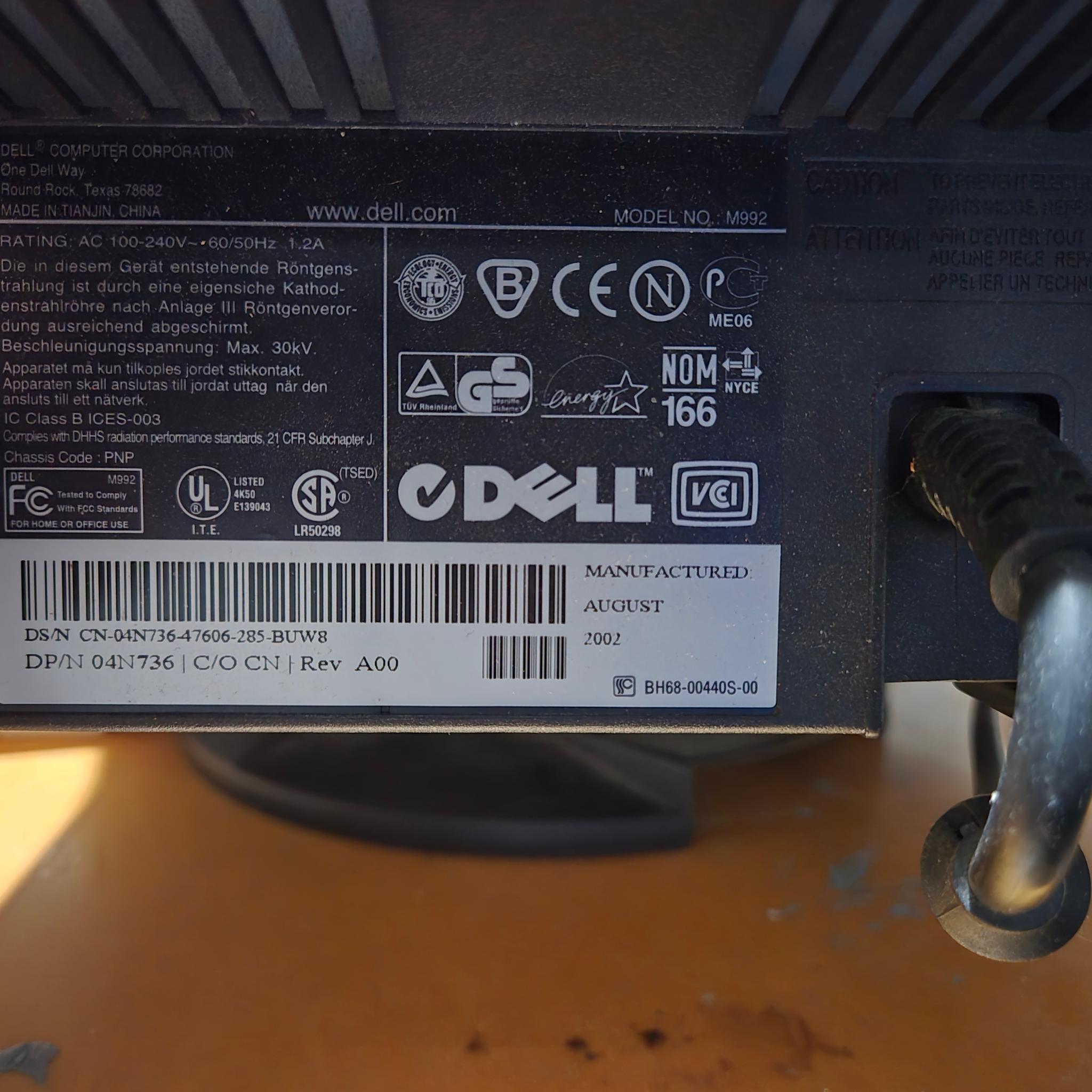 19 inch Retro CRT monitor for classic gaming, Dell M992