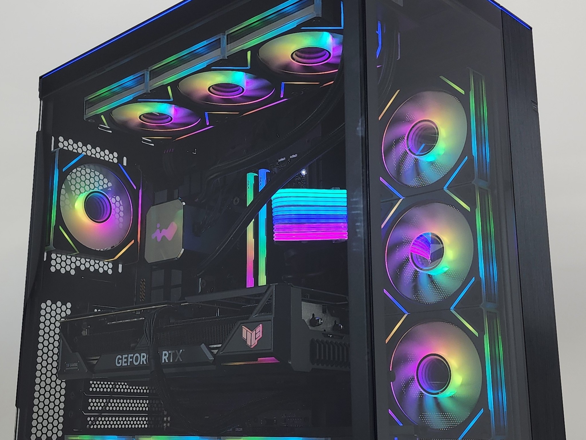 Gaming PC Ryzen 7 9800X3D 32GB RAM 2TB SSD RTX 4080 SUPER 16GB Win11 Computer