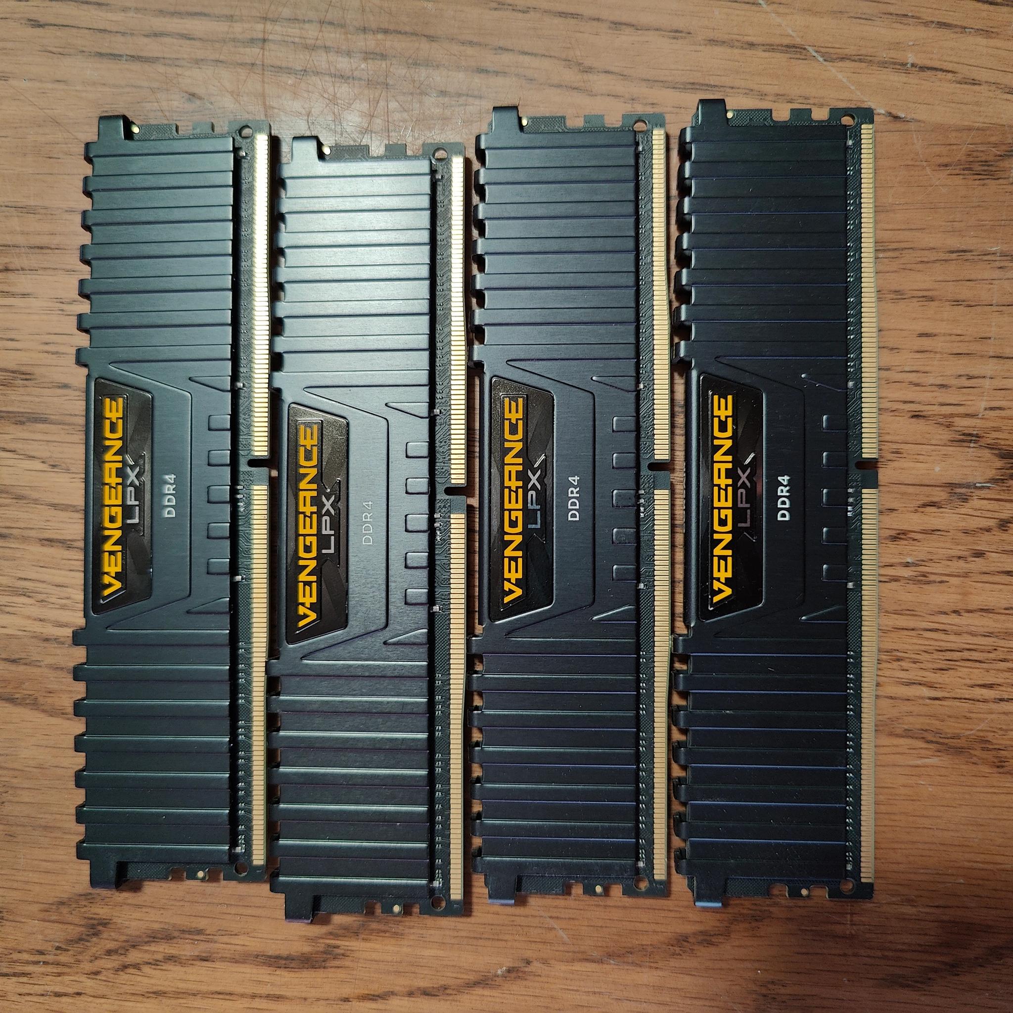 32GB (2x16GB) Corsair Vengeance LPX DDR4-3200 Memory - CMK32GX4M2E3200C16