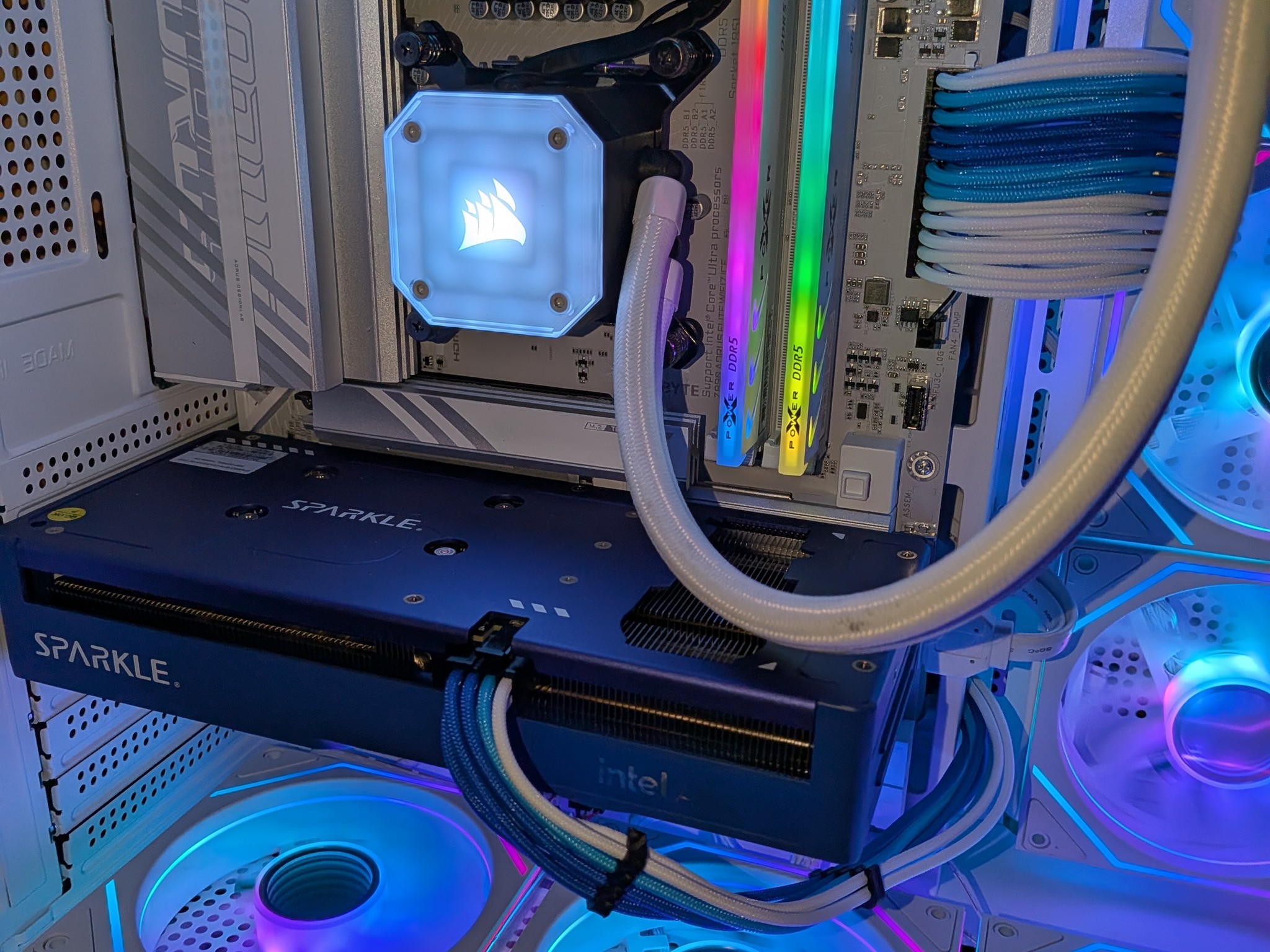 245KF | ARC B570 | 32GB DDR5 | 1TB | 850W