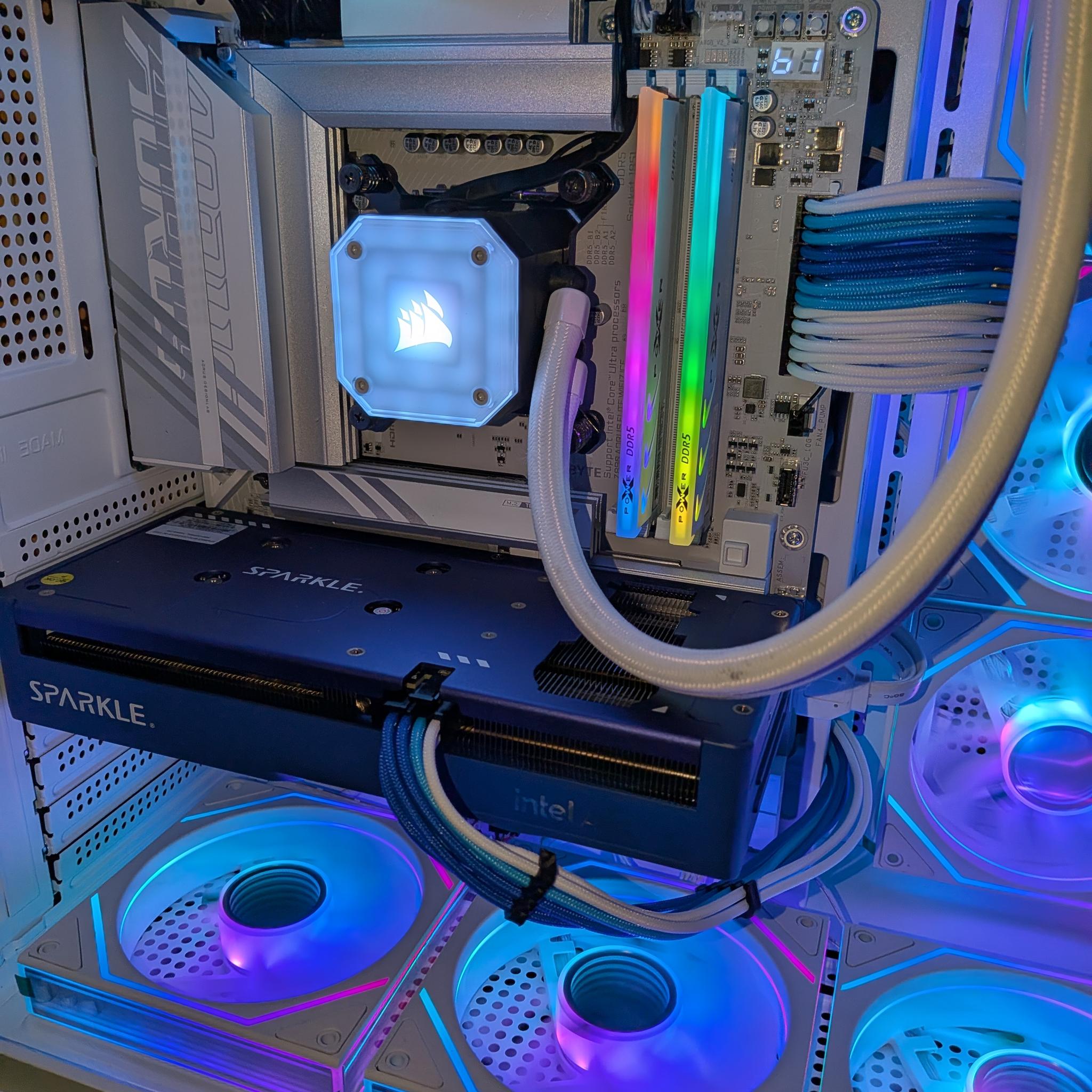 245KF | ARC B570 | 32GB DDR5 | 1TB | 850W