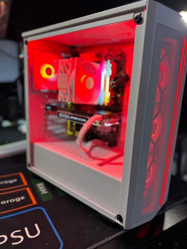 All white RGB Gaming PC - Ryzen 5 2600X - GTX 1070 - 32GB DDR4 - 512GB NvMe SSD