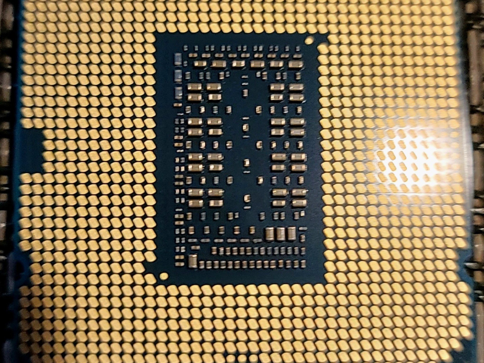 Core i9 11900 ES--Works, but read desription