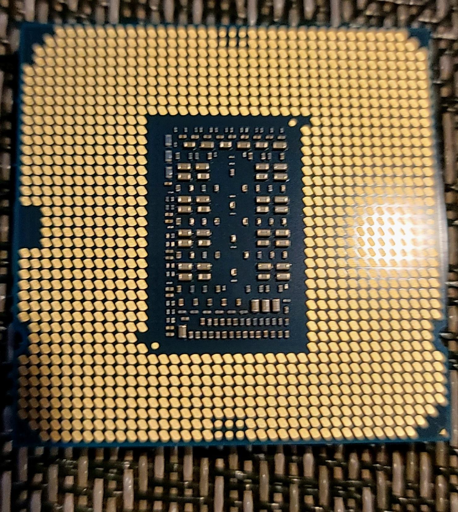 Core i9 11900 ES--Works, but read desription