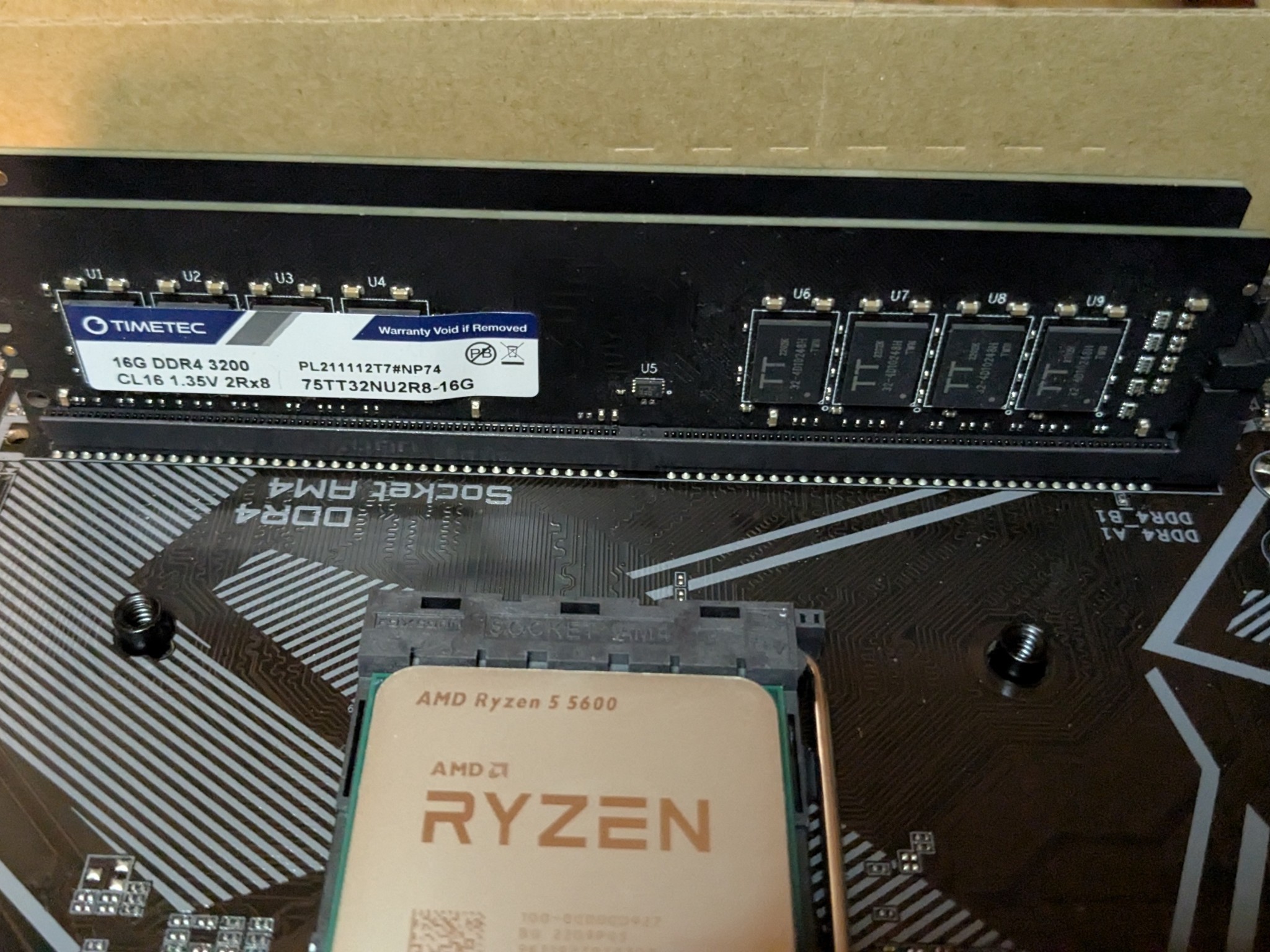 Ryzen 5 5600 + A520M S2H + 32GB RAM