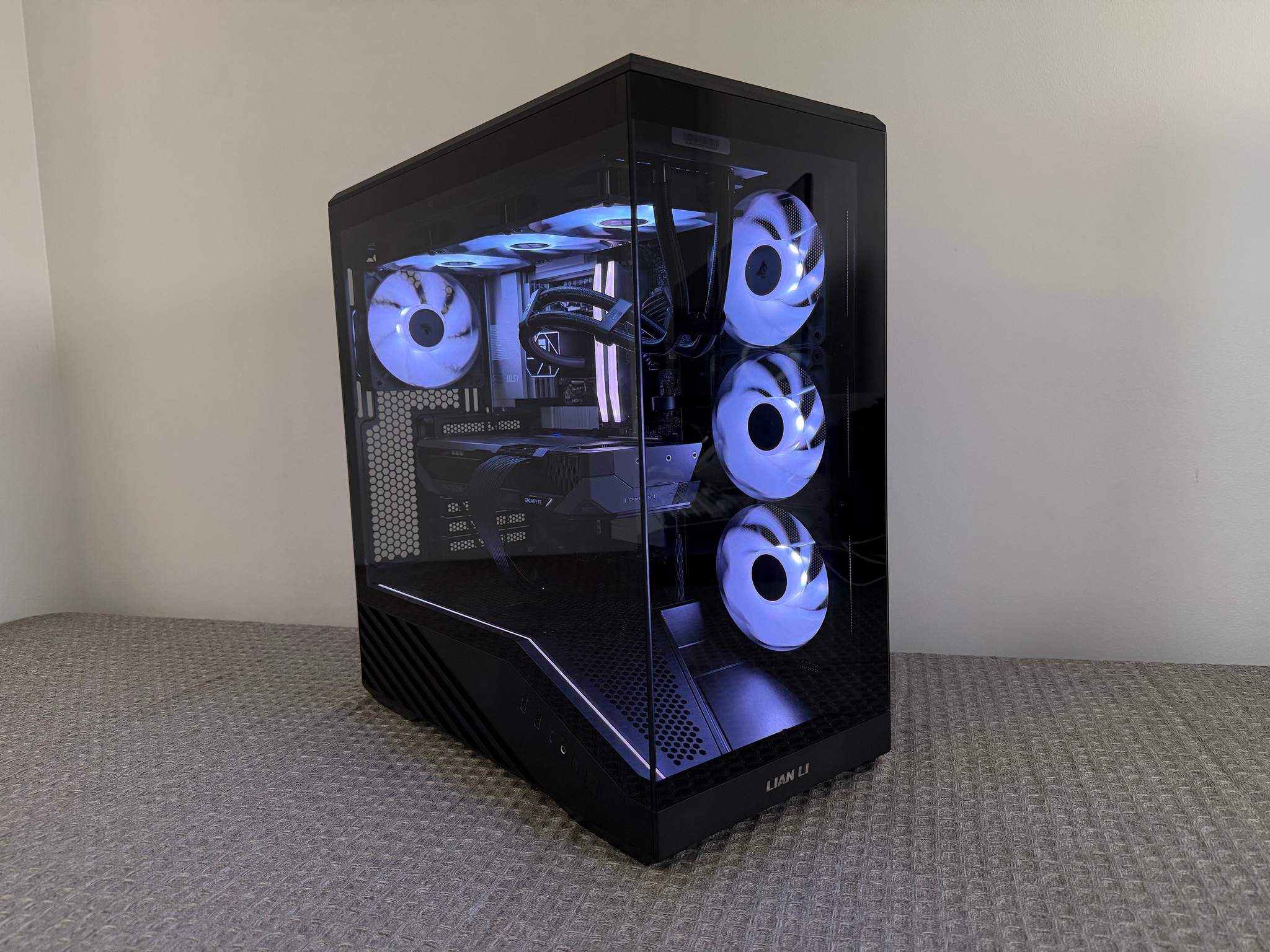 RX 9070 XT 16GB OC • RYZEN 7 9800X3D • X870-P WIFI • 32GB DDR5 • 2TB SSD • 360MM AIO • NEW GAMING PC