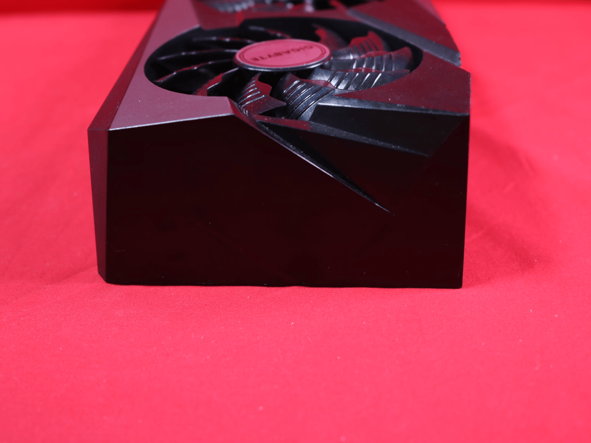*AS IS/FOR REPAIR* Gigabyte GeForce RTX 3070 Ti Gaming OC 8GB GDDR6X PCIe 4.0 x16 Desktop GPU