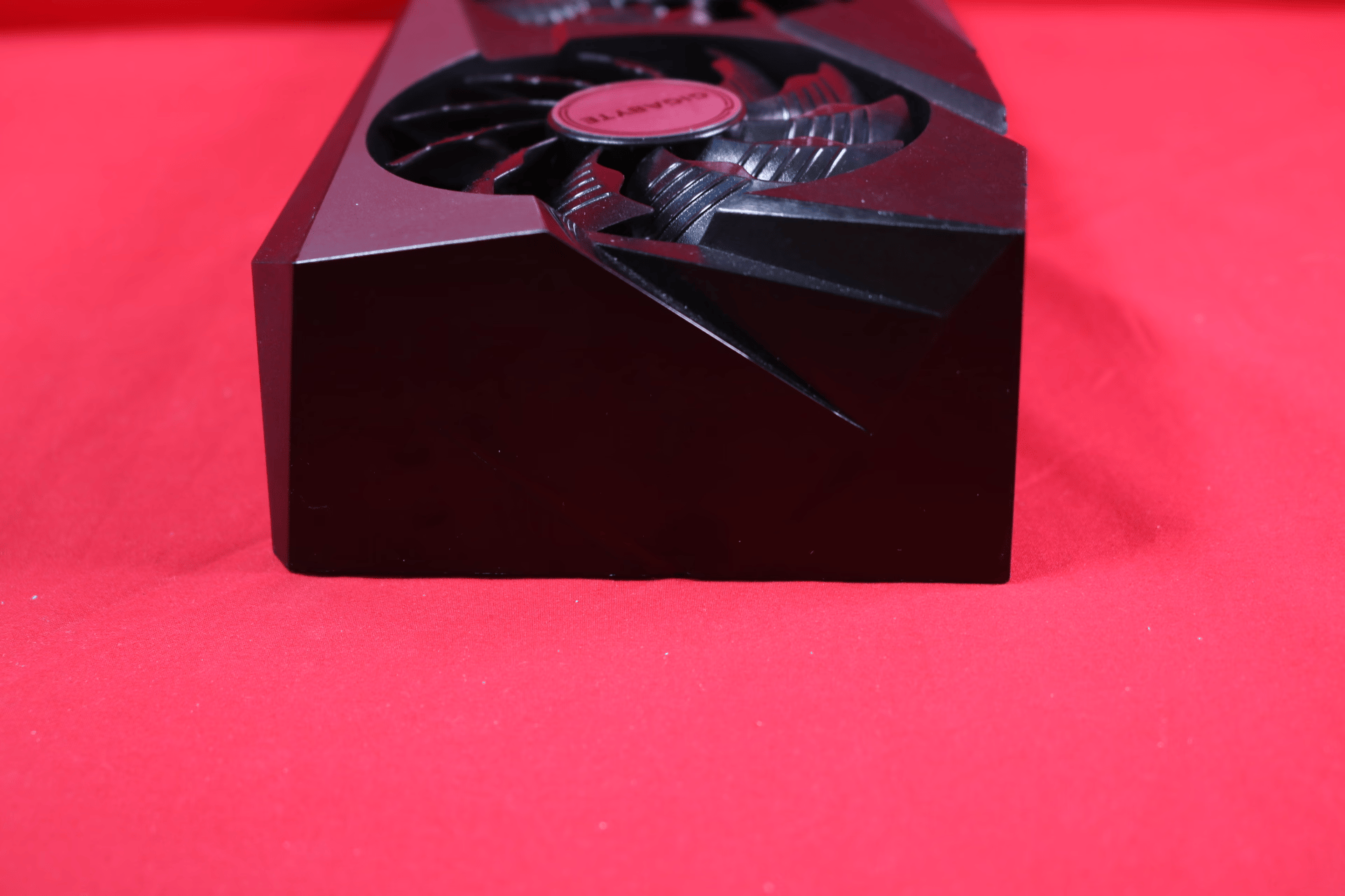 *AS IS/FOR REPAIR* Gigabyte GeForce RTX 3070 Ti Gaming OC 8GB GDDR6X PCIe 4.0 x16 Desktop GPU