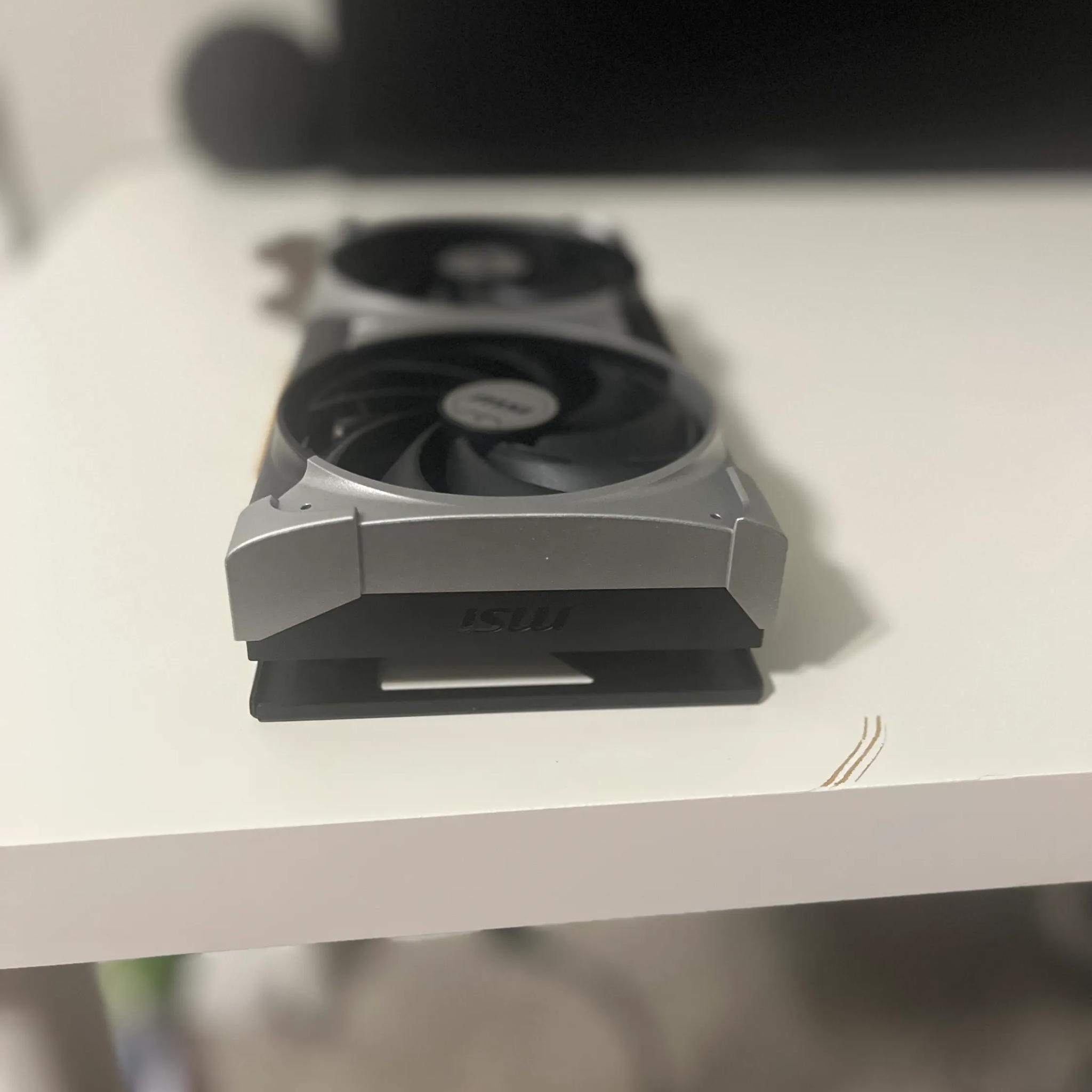 MSI GeForce RTX 5070 12G VENTUS 2X OC