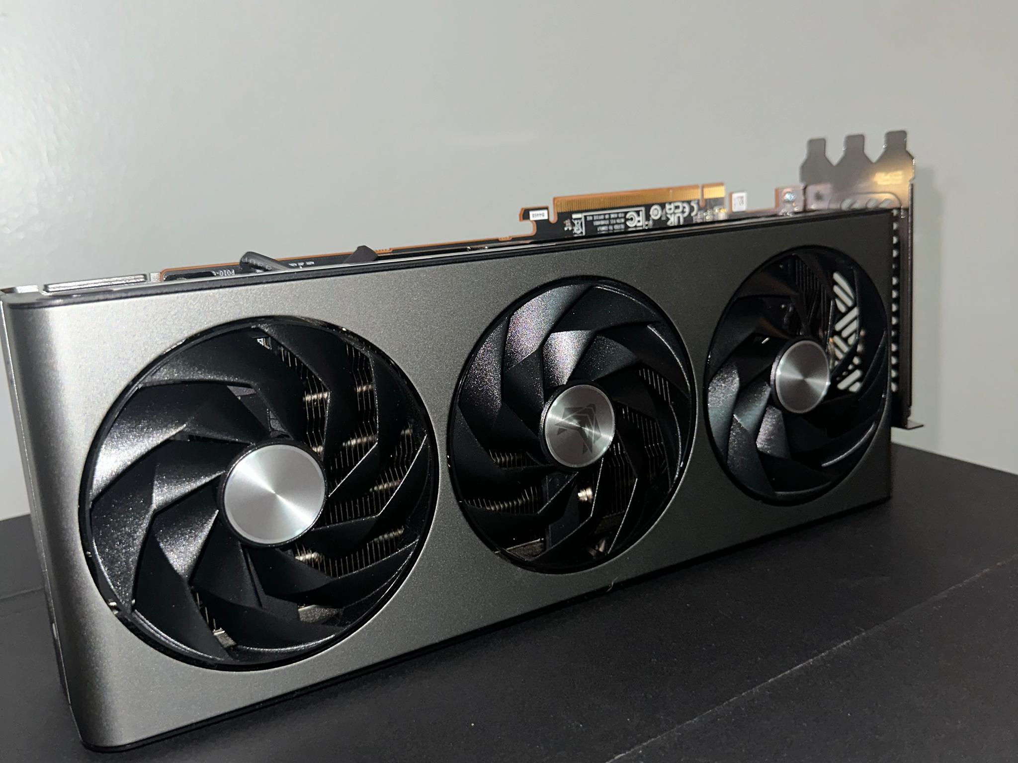 Sapphire Nitro+ 7900 GRE