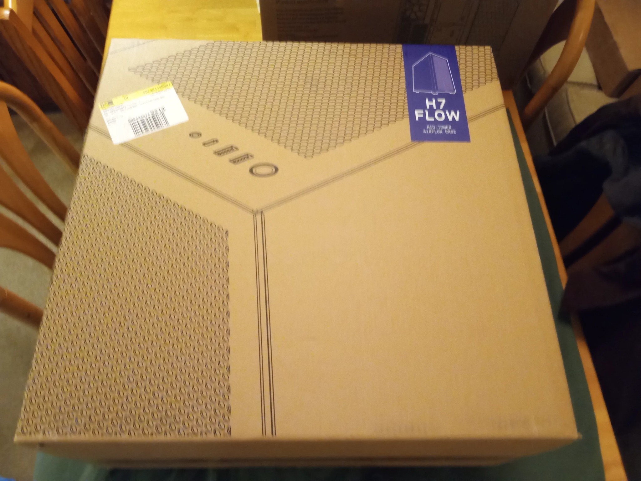 NZXT H7 Flow Like New Black and White Tempered Glass Toolless Six Fans installed Two splitters
