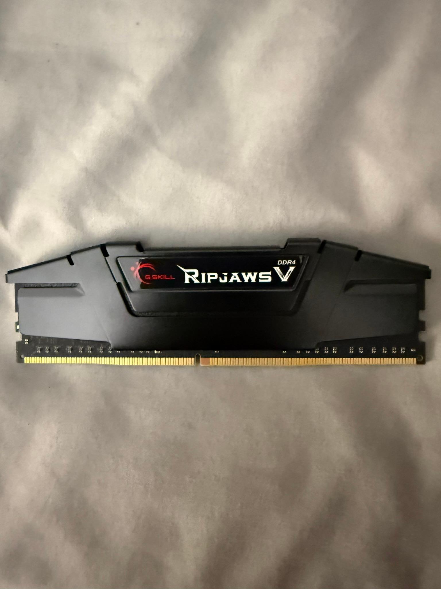 G.SKILL Ripjaws Series 16GB (2 x 8GB) 260-Pin DDR4-3200