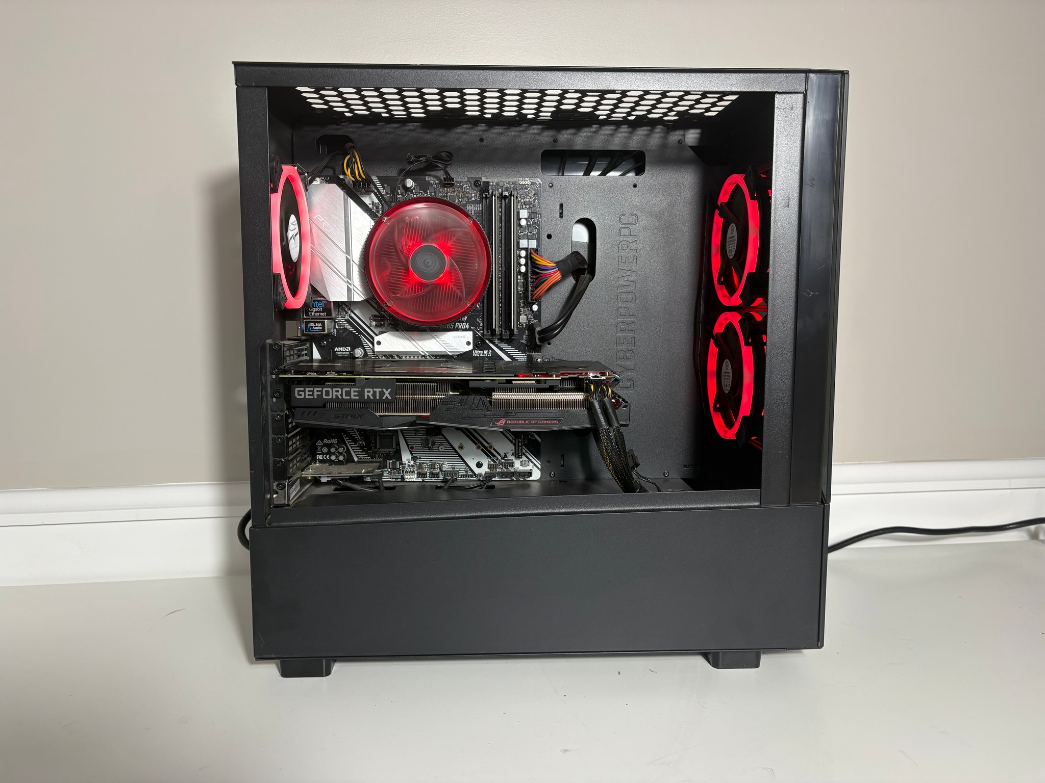 Clean Gaming PC - Nvidia RTX 2060, Intel Core i5 9400F, 16GB DDR4, 512GB SSD