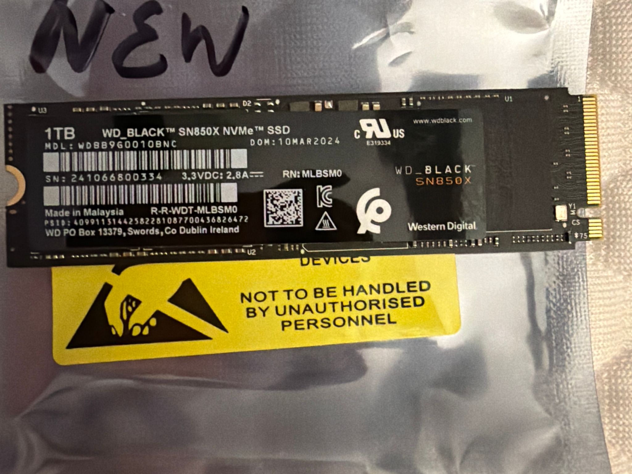 【新品・購入証明】WD_SN850X 1TB SSD(Gen4, DRAM搭載) NEW WD_BLACK SN850X 1TB Gen4 NVMe M.2 SSD HAS DRAM | Up to 7,300