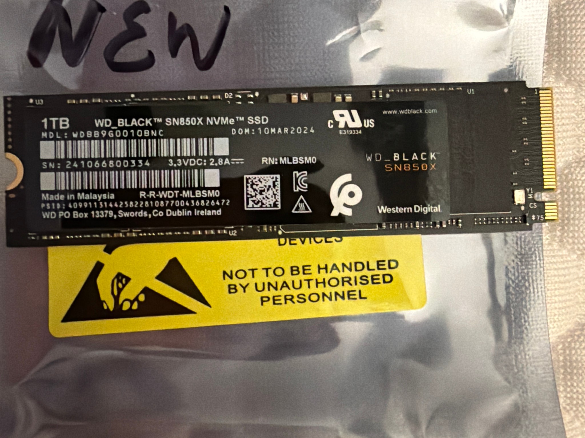 NEW WD_BLACK SN850X 1TB Gen4 NVMe M.2 SSD | Up to 7,300 MB/s PCIe 4.0