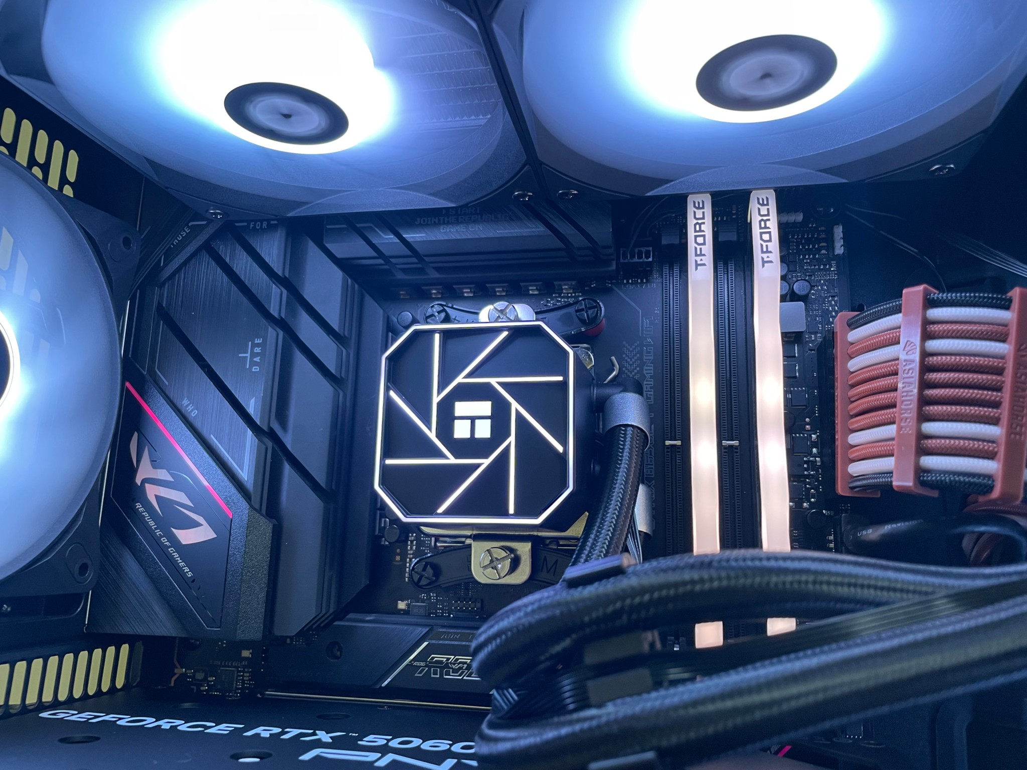 🔥 Custom-Built Gaming PC | Ryzen 5 9600X | RTX 5060 Ti 16GB | 32GB RAM | 2TB SSD | Fractal North 🔥