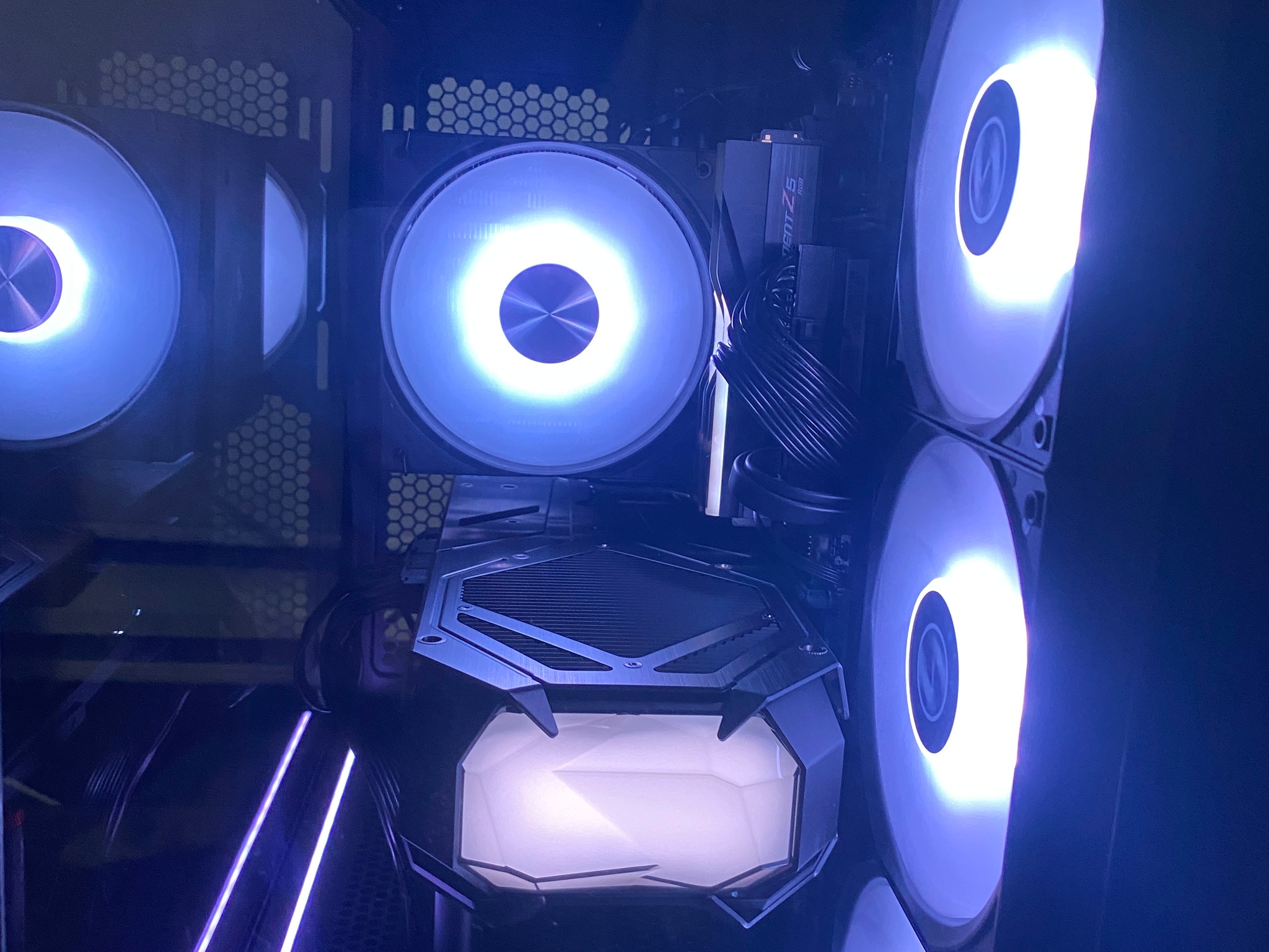RX 9070 XT Custom Gaming PC - Ryzen 7 7800X3D, 32GB RAM, 2TB NVMe SSD