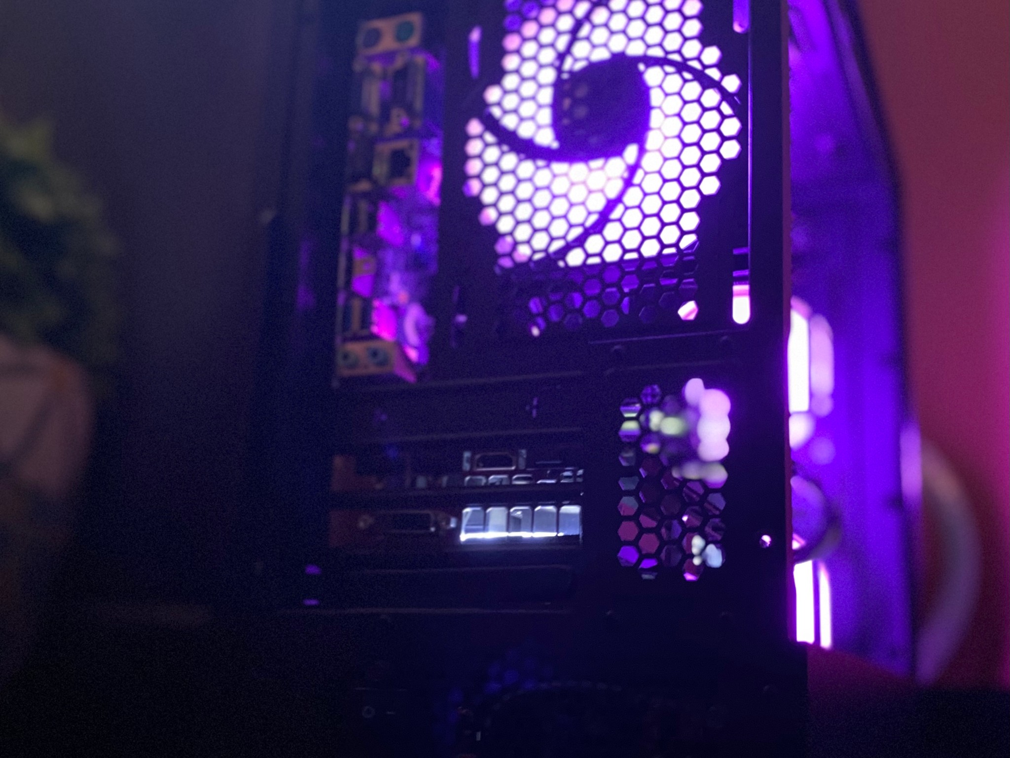 Dark Nitro 💥|I7-6700 |GTX 1070 8GB| 16GB DDR4 RAM| 1TB SSD| Windows 11 Pro