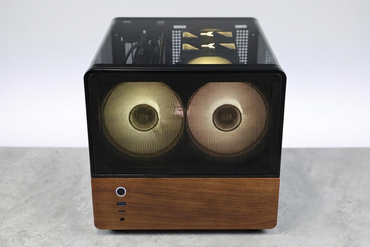 Clean Wood Jonsbo V12 1440P Build - 7600X3D | 5060 TI 16GB | 1TB NVME