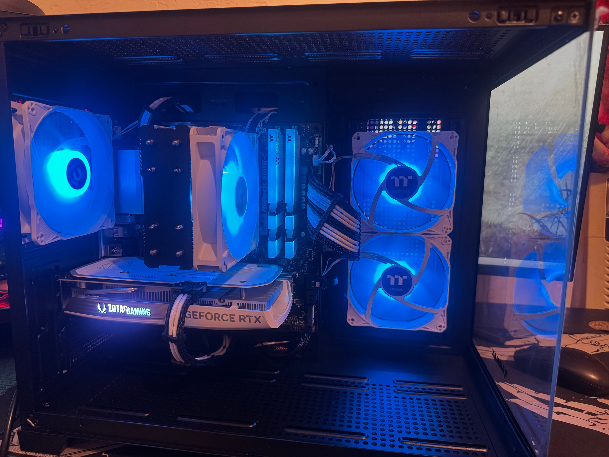 Panda Build Gaming PC / content creation | NVIDIA GEFORCE RTX 4060 | Ryzen 5 | 16GB RAM | WINDOWS 11