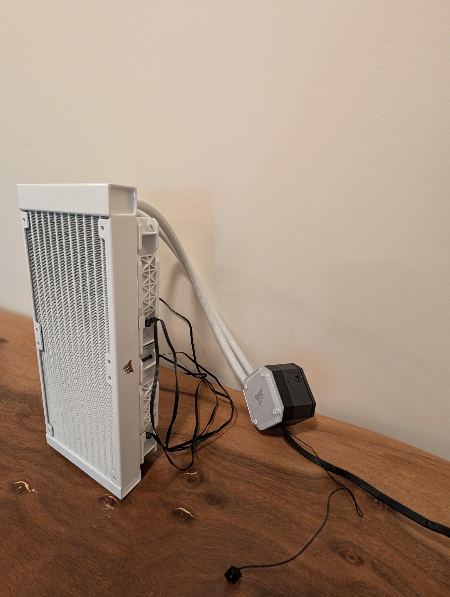 CORSAIR iCUE H100i Elite CAPELLIX 240mm AIO Liquid CPU Cooler - Excellent Condition