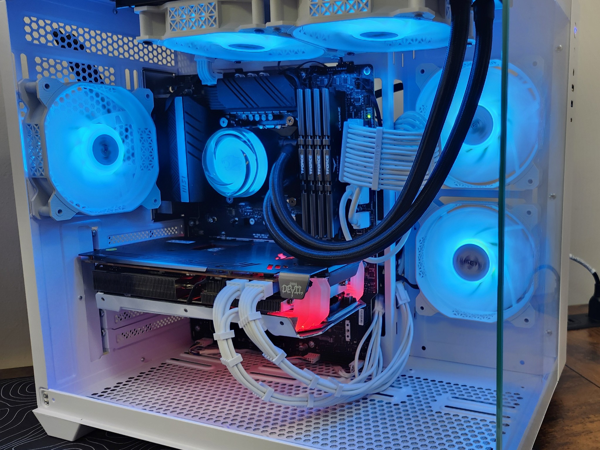 🤍🖤 RX 6600XT / i5 / 32GB DDR4 / 1TB M.2 SSD 🖤🤍*