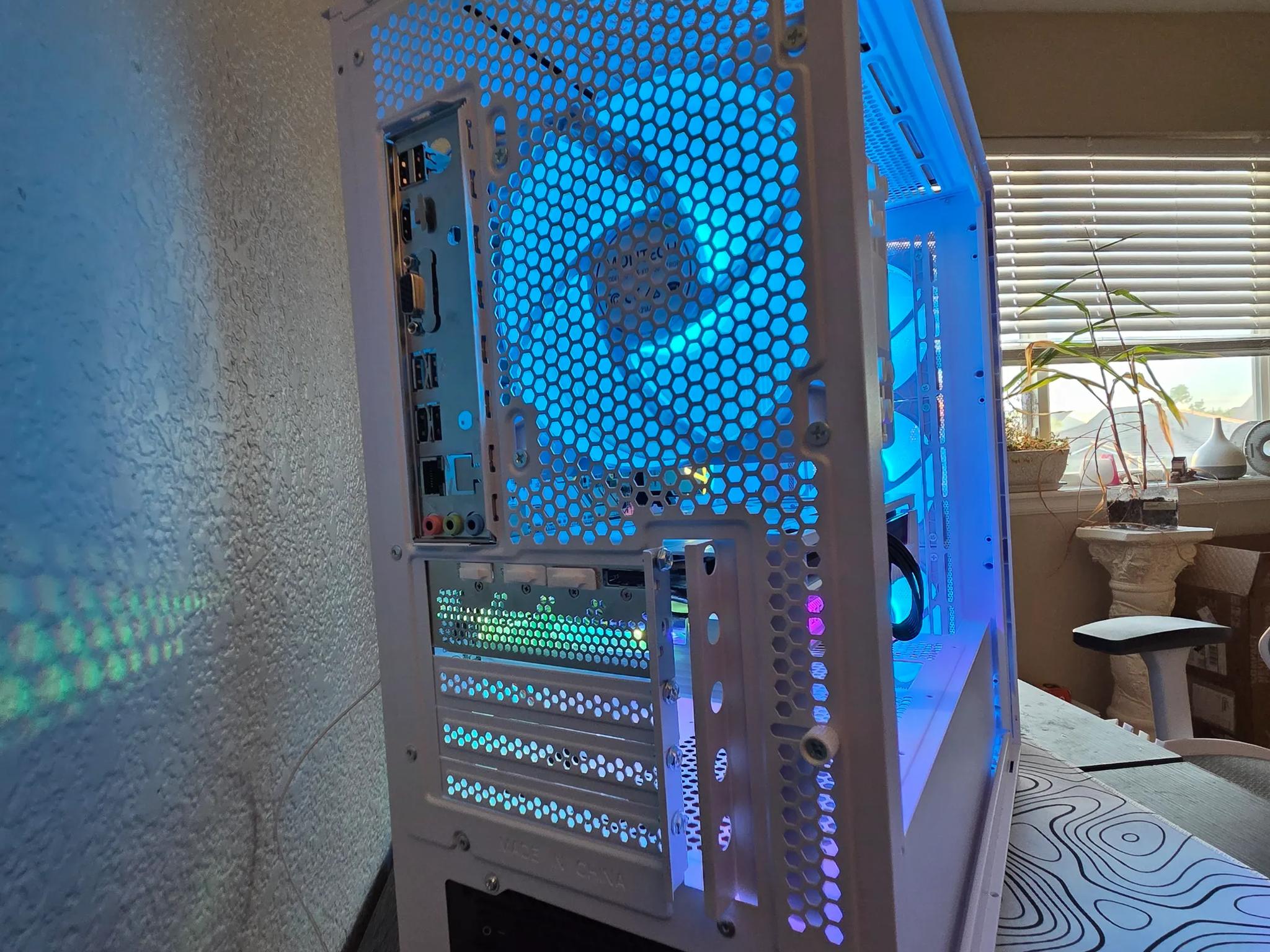 Aesthetic frost white gaming pc !(NEW)!