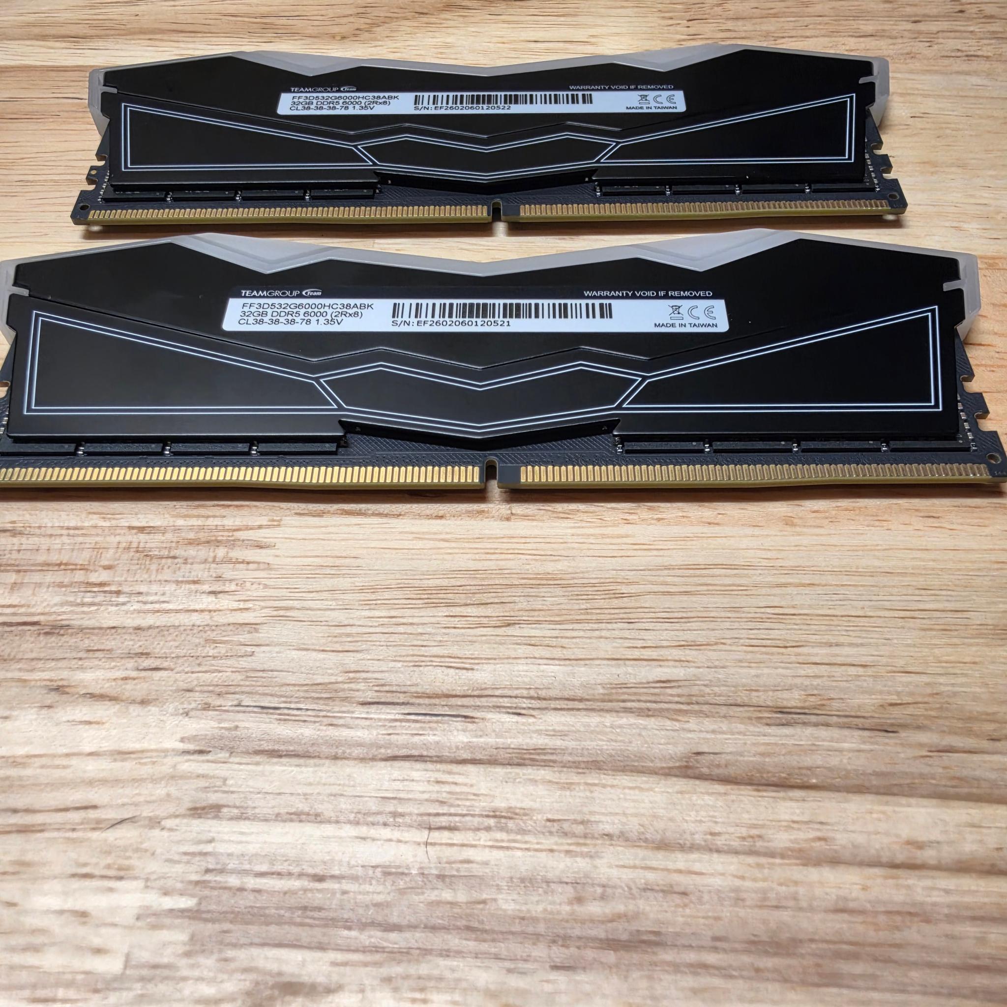 T-FORCE DELTA RGB DDR5 64GB (2 × 32GB) 6000MHz CL38 RAM