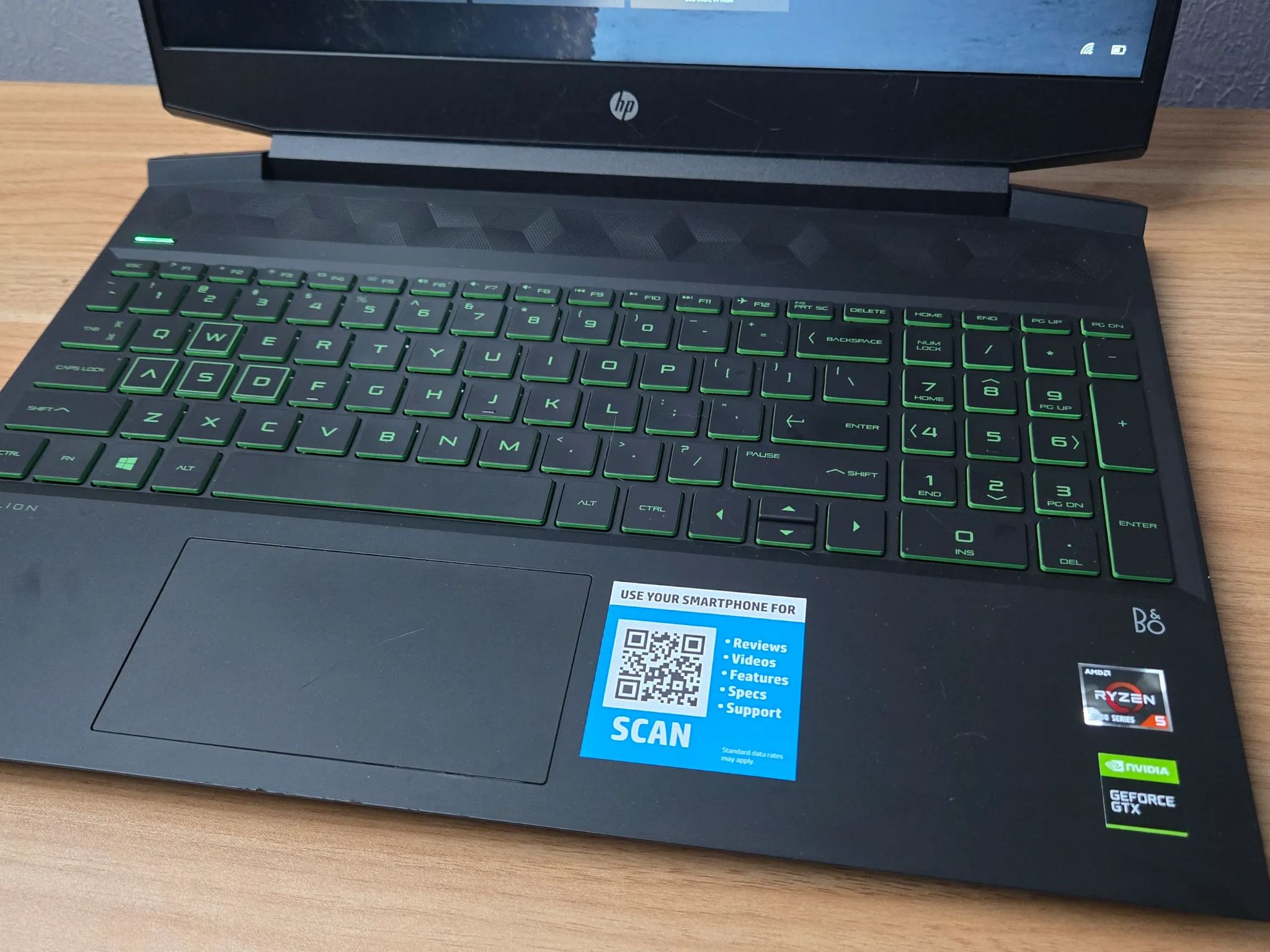 HP Gaming Laptop 15.6" - GTX 1650 + Ryzen 5 4600H