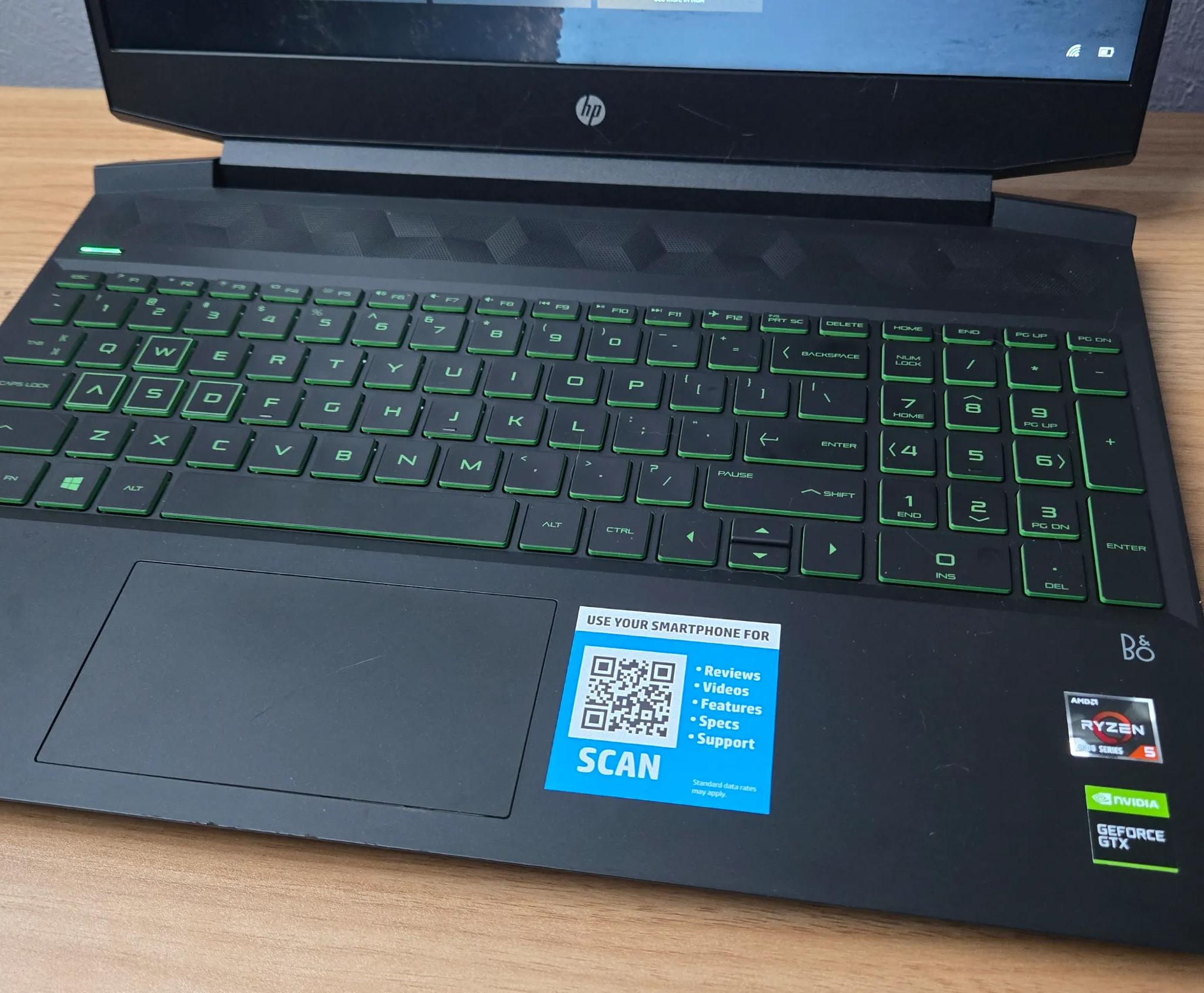 HP Gaming Laptop 15.6" - GTX 1650 + Ryzen 5 4600H
