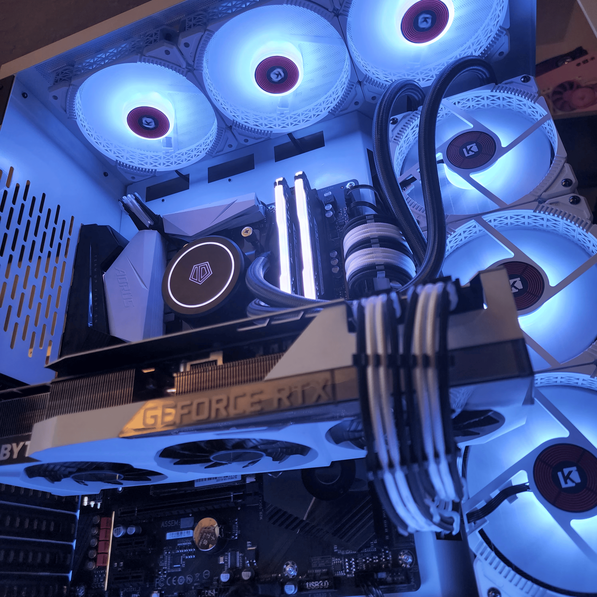 AMD Ryzen 9 5900X // Gigabyte Eagle GeForce RTX 3090 24GB // Corsair Vengeance RGB Pro 32GB 3200MHz