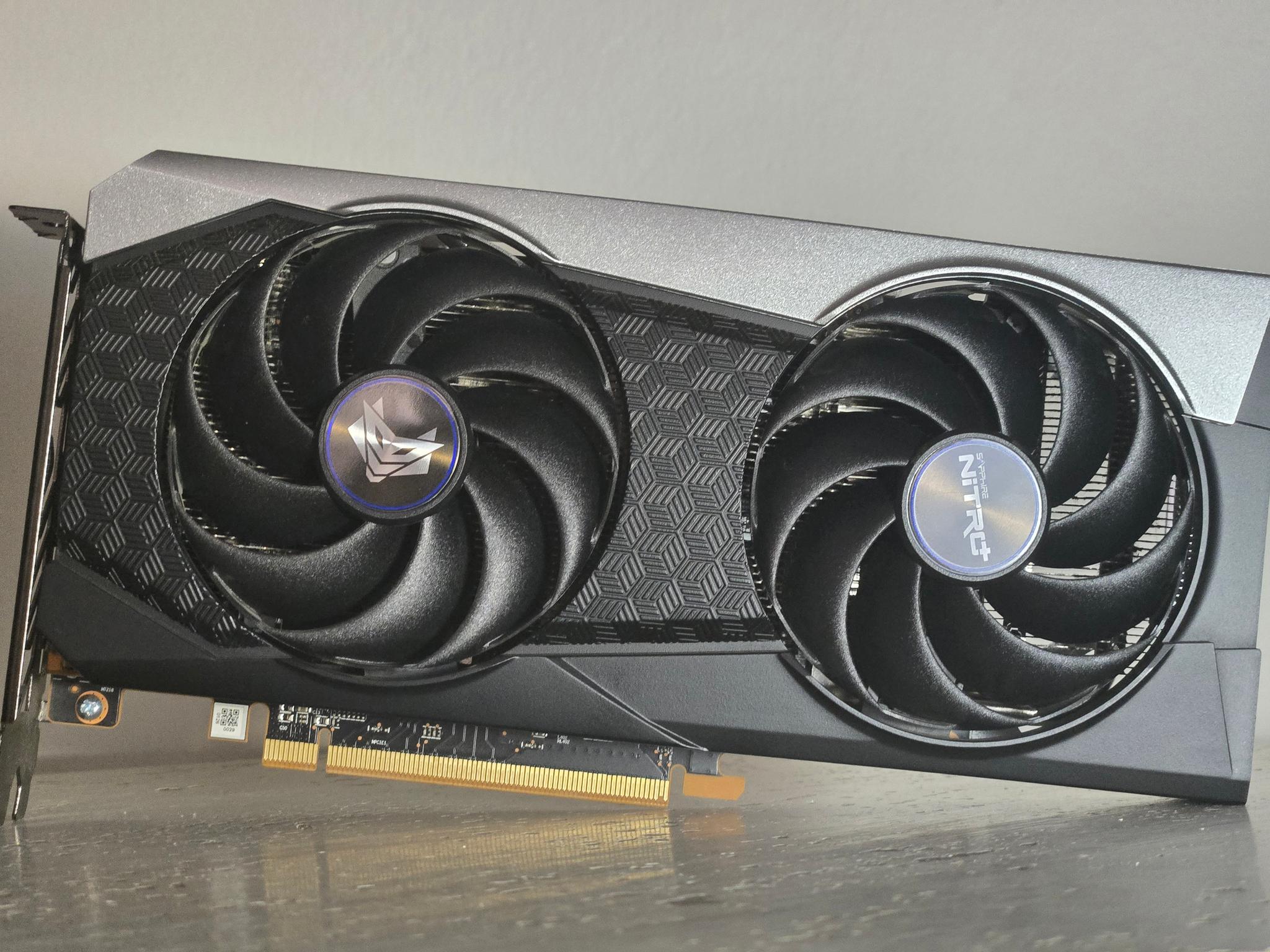 RX 6600 XT | Sapphire Nitro+ | RGB