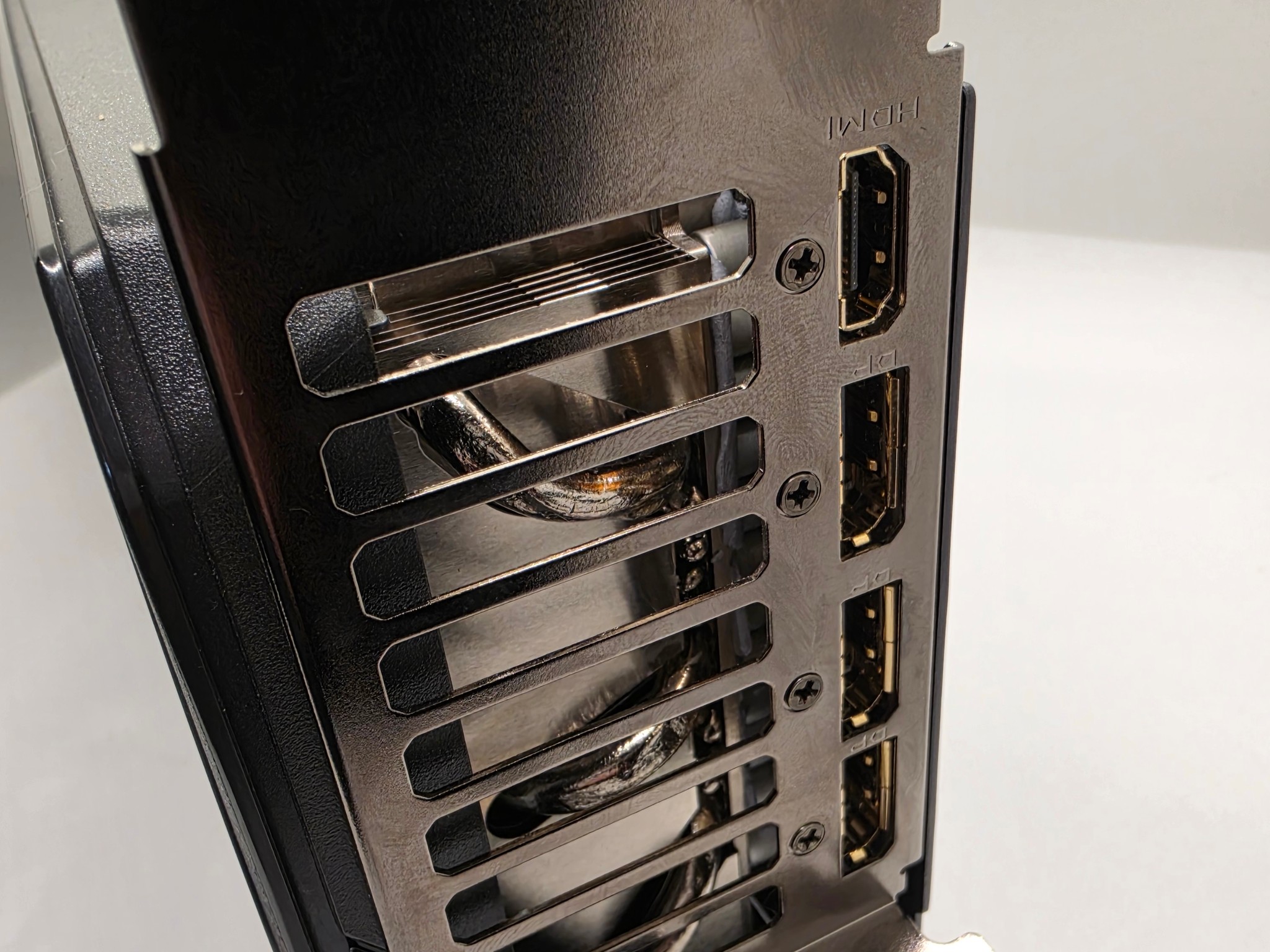 GIGABYTE GeForce RTX 5090 GAMING OC 32G